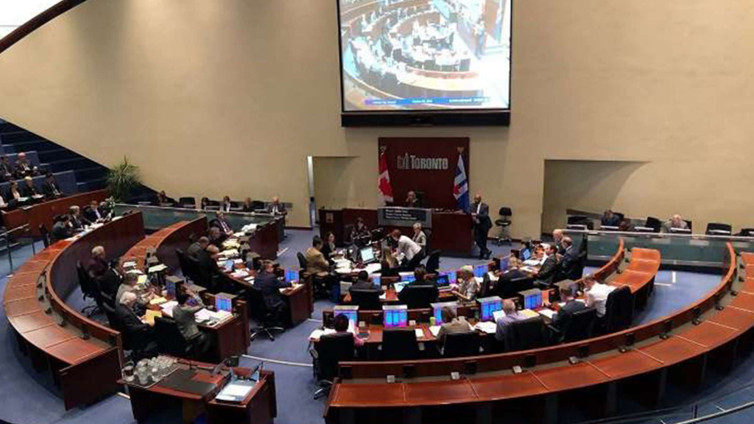 اخبار-تورنتو-شهرداری-قانون-کاهش-اعضاء-شورای-شهر-را-به-دادگاه-عالی-برد