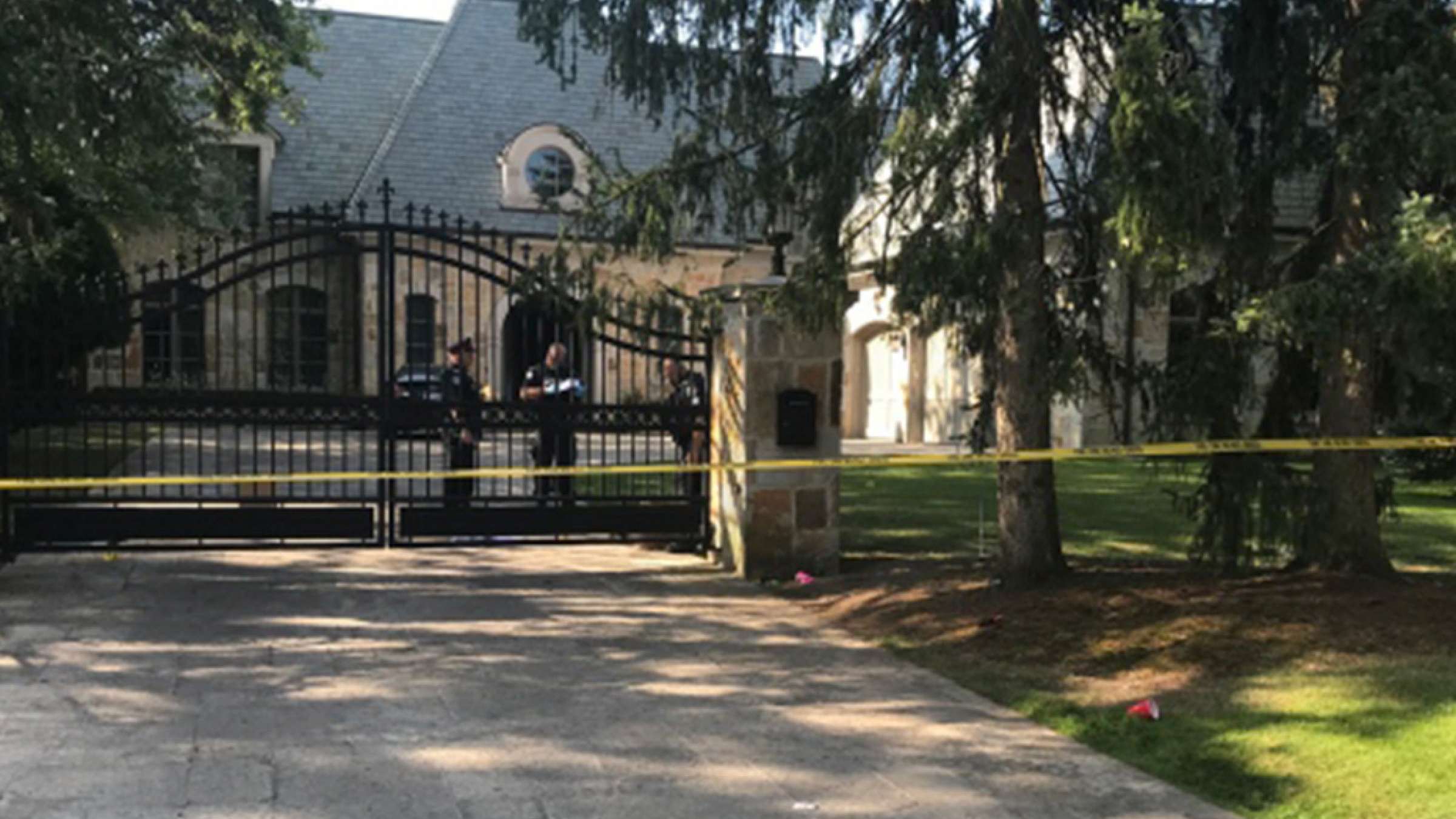 اخبار-تورنتو-یک-زخمی-در-تیراندازی-خانه-پولدارهای-تورنتو