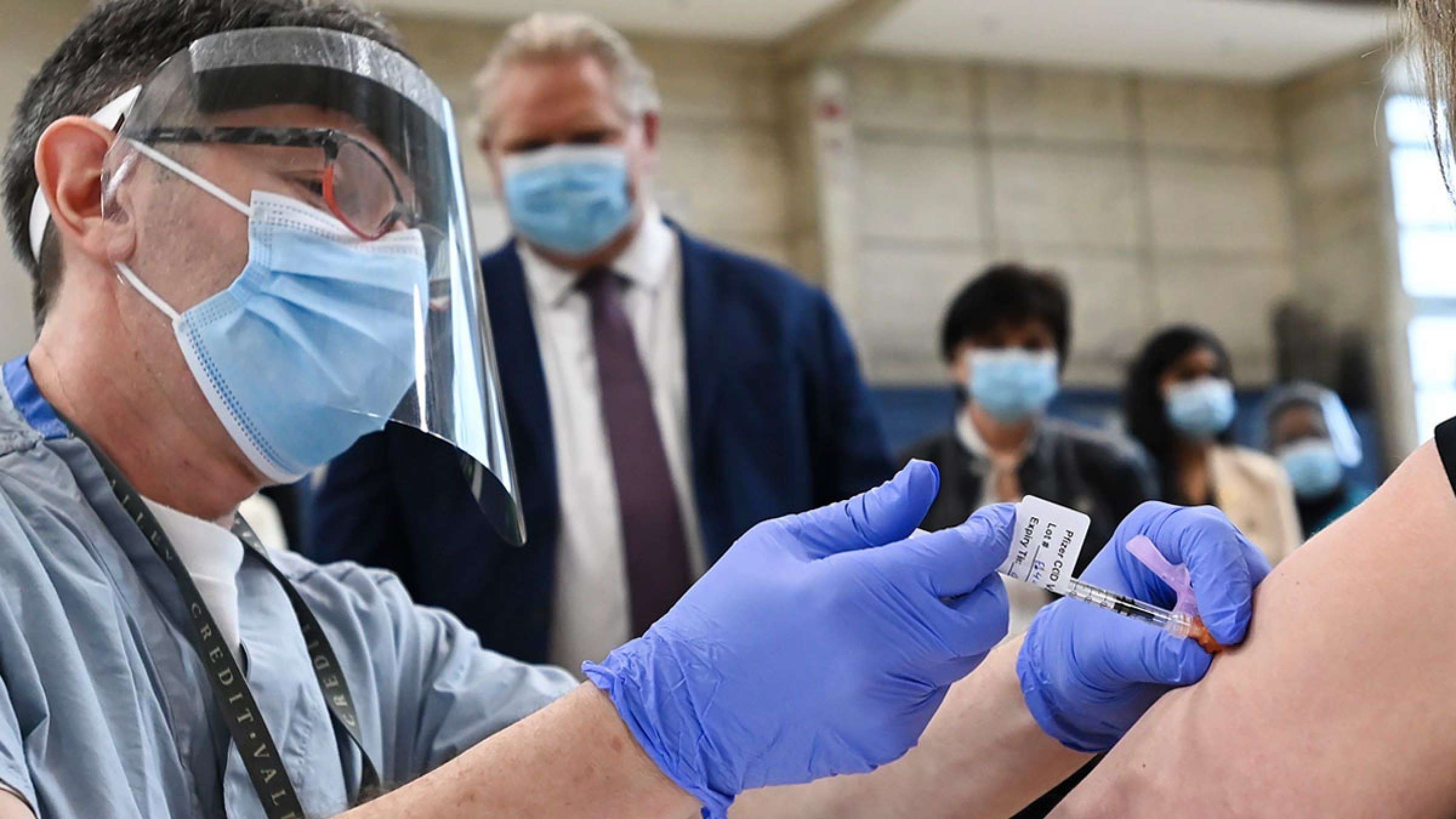 اخبار-تورنتو-۷-روز-هفته-۲۴-ساعته-واکسن-می-زنیم-۶-استان-دوز-دوم-۴-ماه-بعد