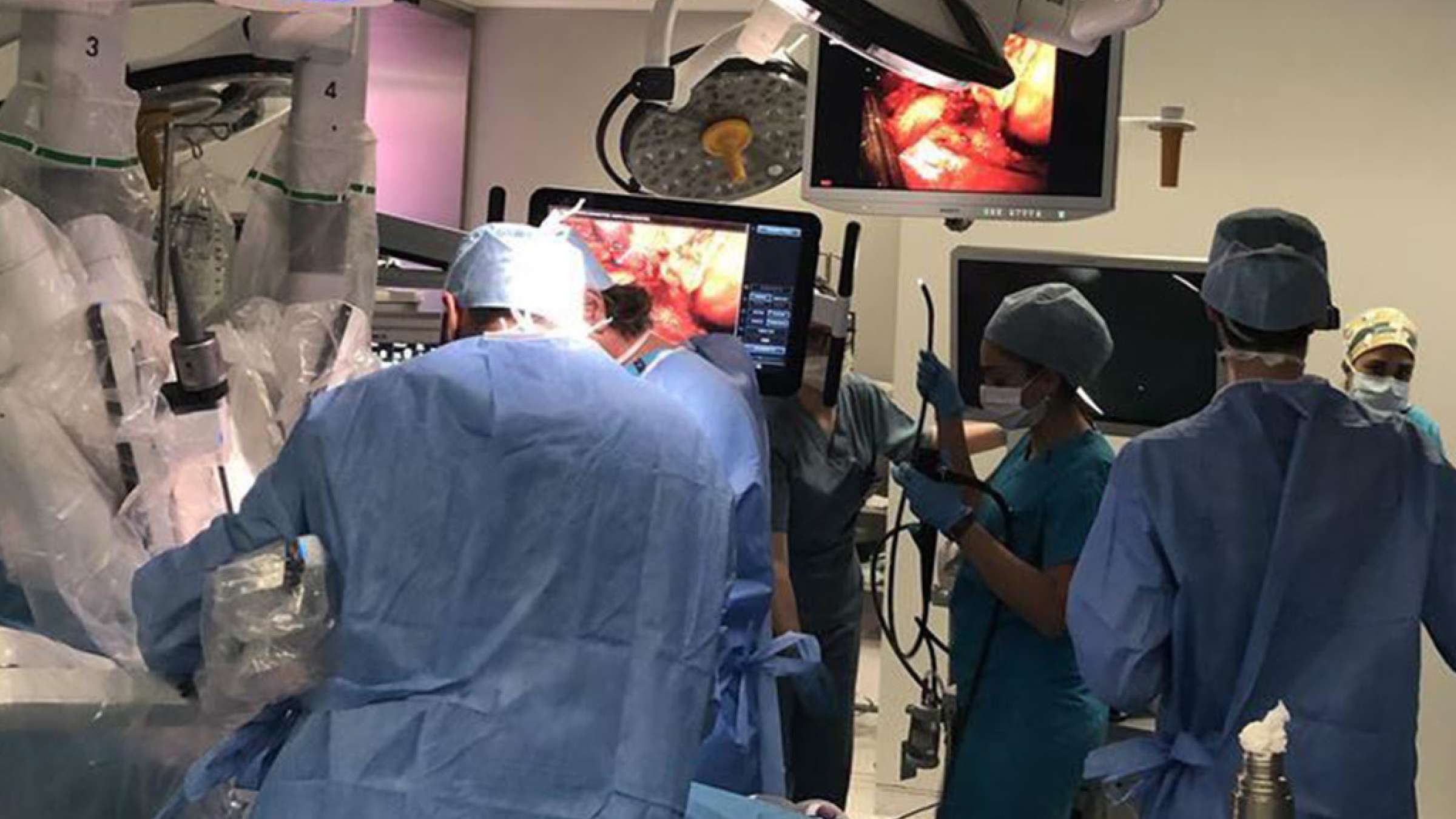 اخبار-کانادا-انجام-اولین-عمل-مغز-روبوتیکی-دنیا-در-کانادا