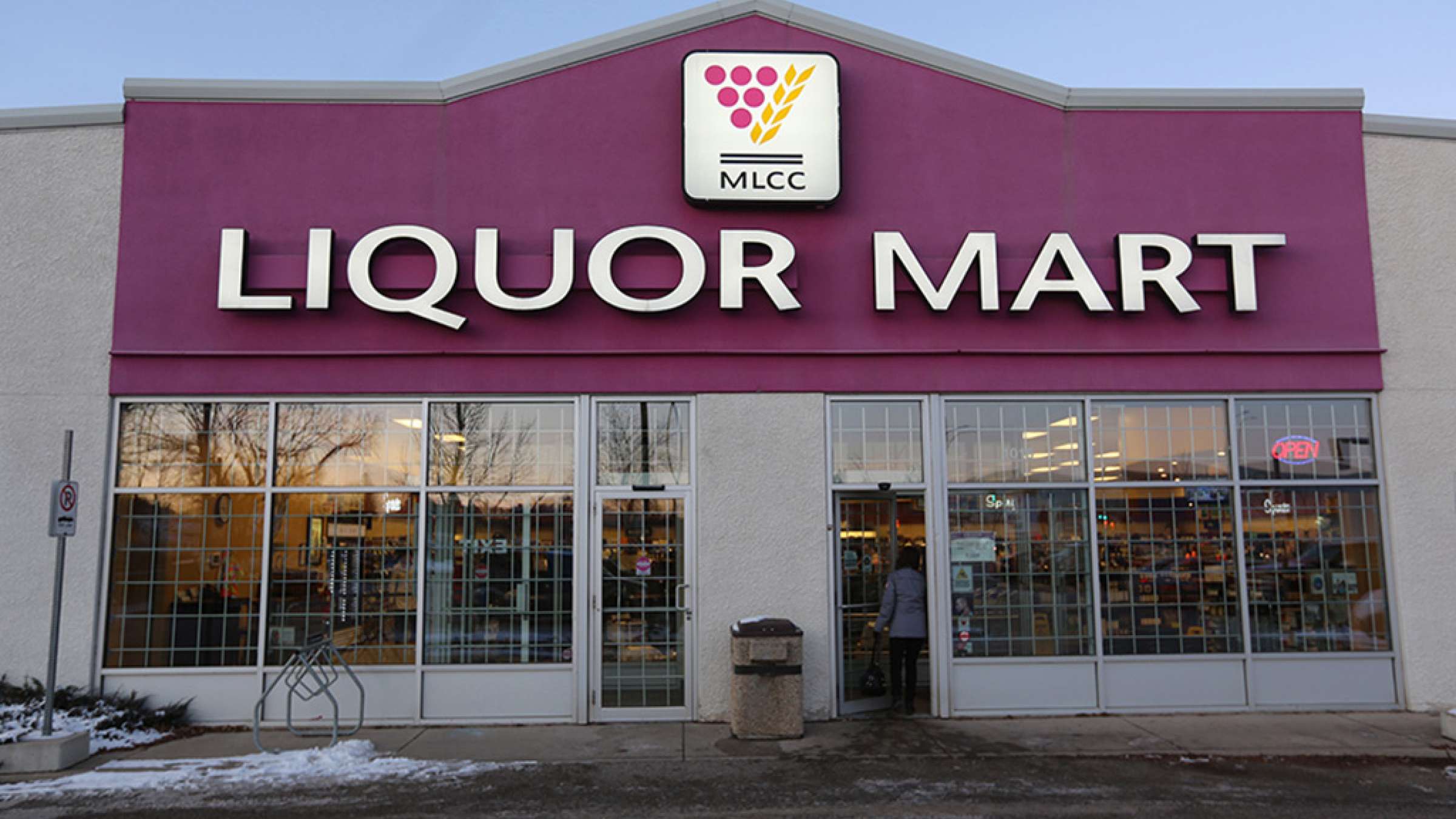 اخبار-کانادا-دزدی-مسلحانه-و-غیرمسلحانه-مشروب-در-کانادا