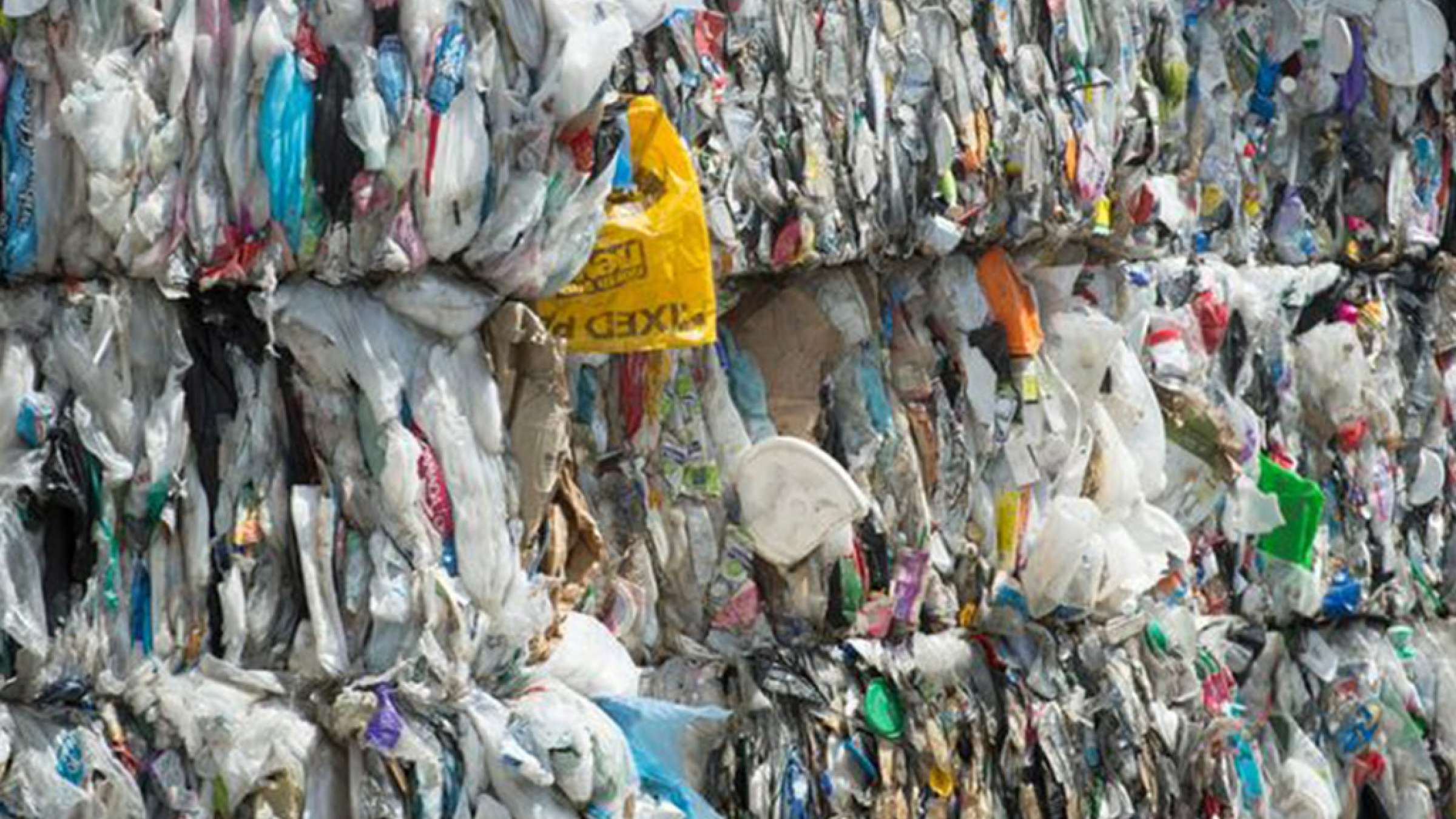 اخبار-کانادا-سال-2121-سال-خداحافظی-کانادا-با-پلاستیک-های-یکبار-مصرف