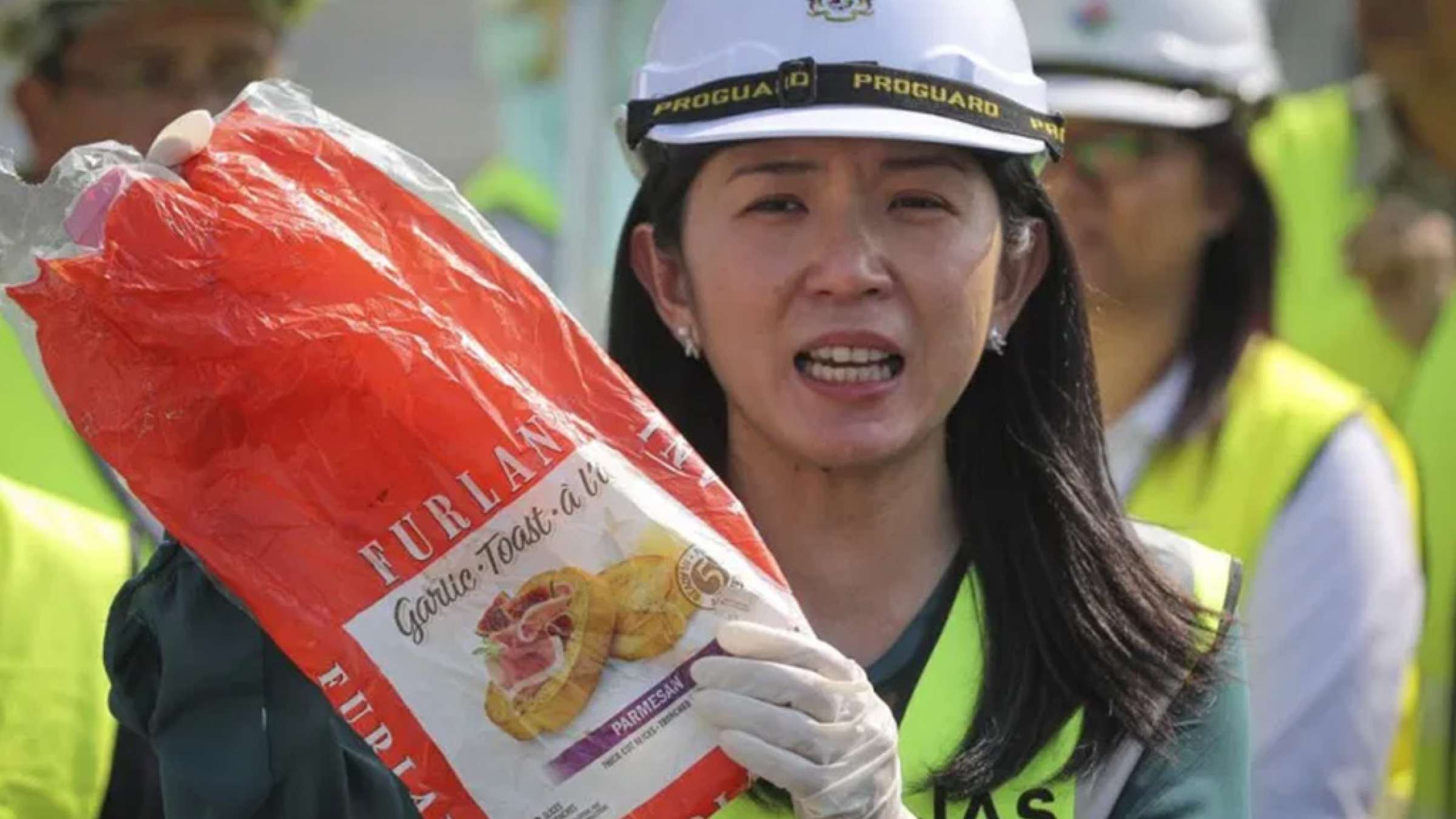 اخبار-کانادا-مالزی-بدون-اعلان-جنگ-زباله-های-کانادا-را-پس-فرستاد اخبار-کانادا-مالزی-بدون-اعلان-جنگ-زباله-های-کانادا-را-پس-فرستاد