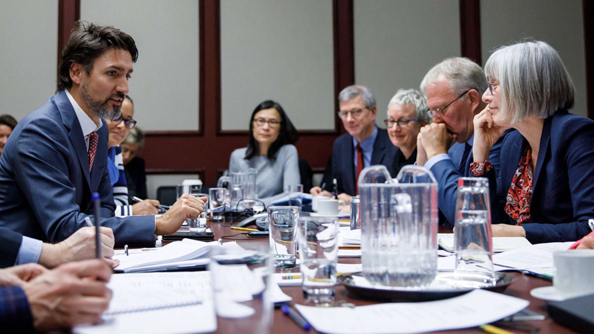 اخبار-کانادا-کامپیوترهای-قدیمی-دولتی-در-حال-فروپاشی-هستند