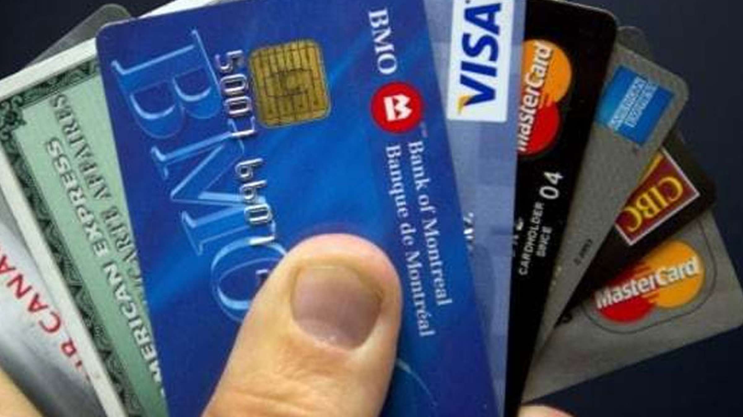 اخبار-کانادا-کدام-بانک-ها-و-چگونه-بهره-کارت-اعتباری-شما-را-پایین-می-آورند