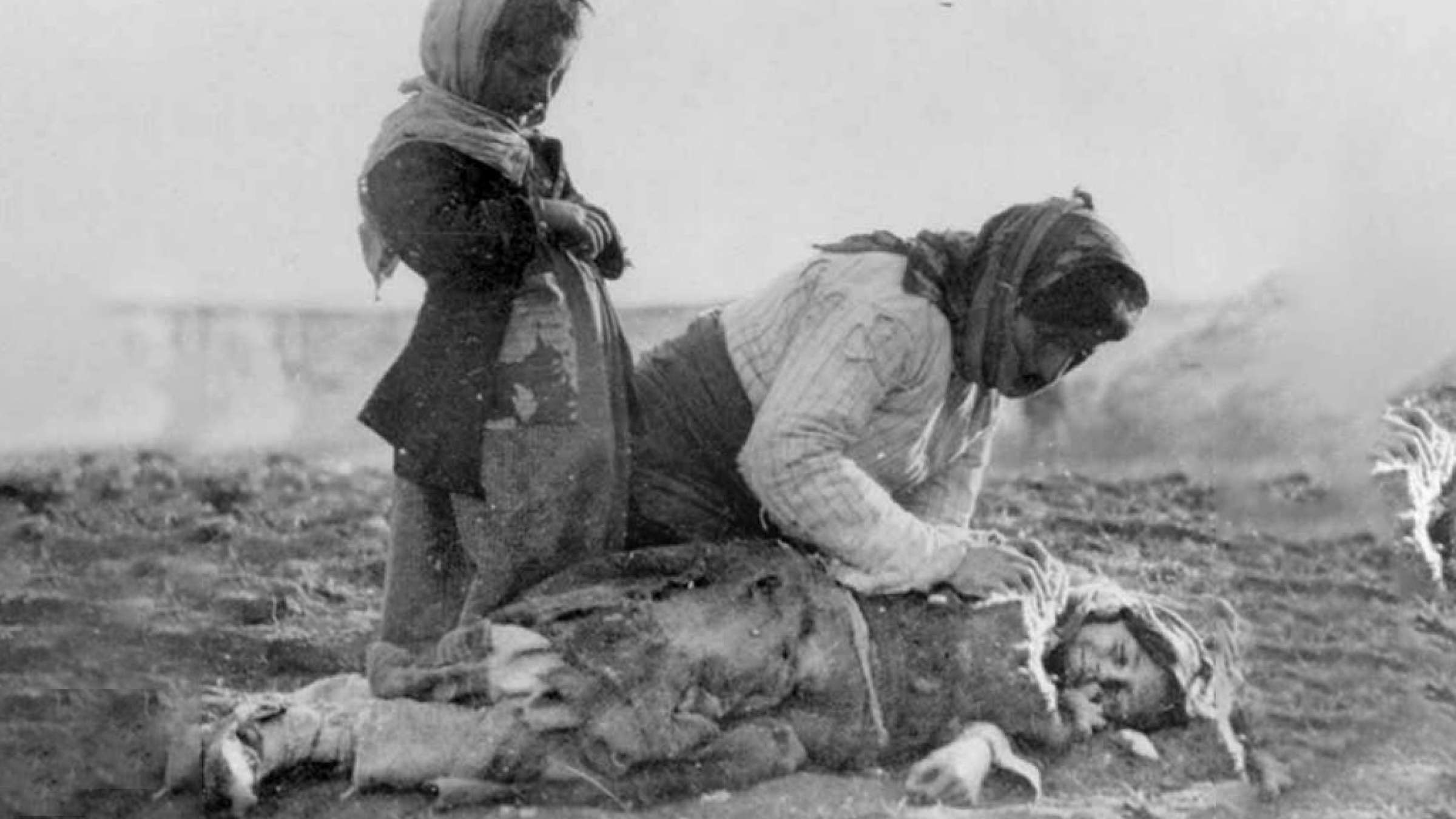 ادبیات-گل‌محمدی-قحطی-بزرگ-در-ایران-نسل‌کشی-ده-میلیون-ایرانی