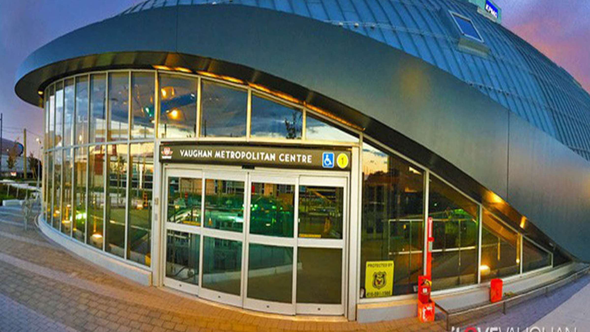 املاک-سیروسی-بهترین-قیمت-در-بهترین-منطقه-شهر-وان-تورنتو