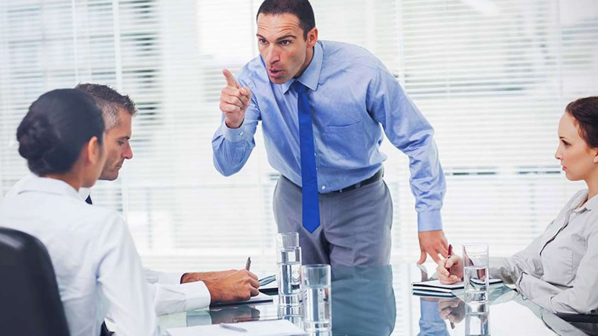 به-انتقادها-پاسخ-دهید-داعی-روانشناسی