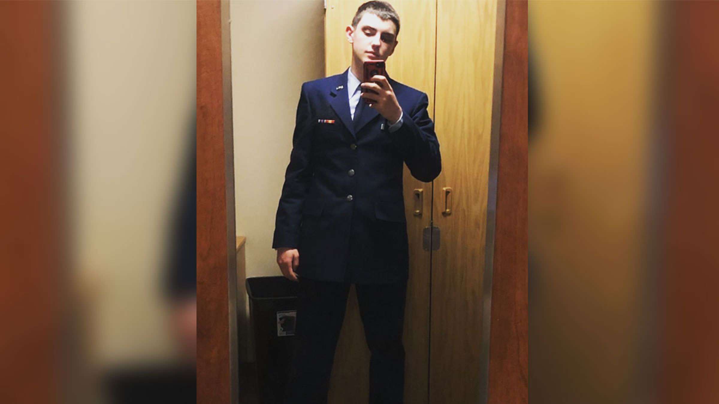 خبر-آمریکا-جک-تشیرا-گارد-۲۱-ساله-نیروی-هوایی-۱۰۰-سند-محرمانه-نظامی-اطلاعاتی-نشت خبر-آمریکا-جک-تشیرا-گارد-۲۱-ساله-نیروی-هوایی-۱۰۰-سند-محرمانه-نظامی-اطلاعاتی-نشت