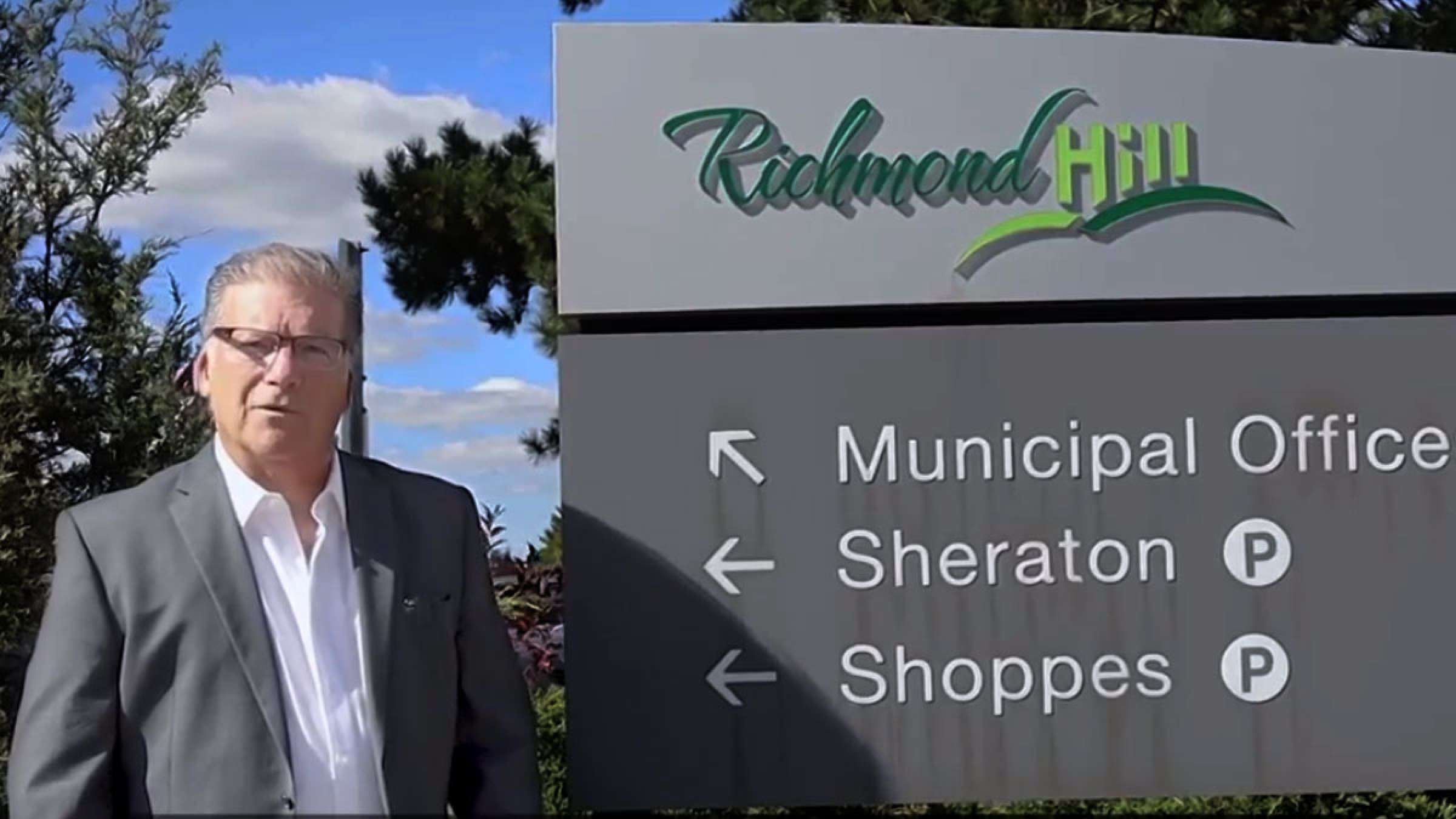 خبر-تورنتو-کارمین-پررلی-من-شهردار-ریچموندهیل-ساکنان-پیشرفت-خدمات-کمترین-مالیات-کار