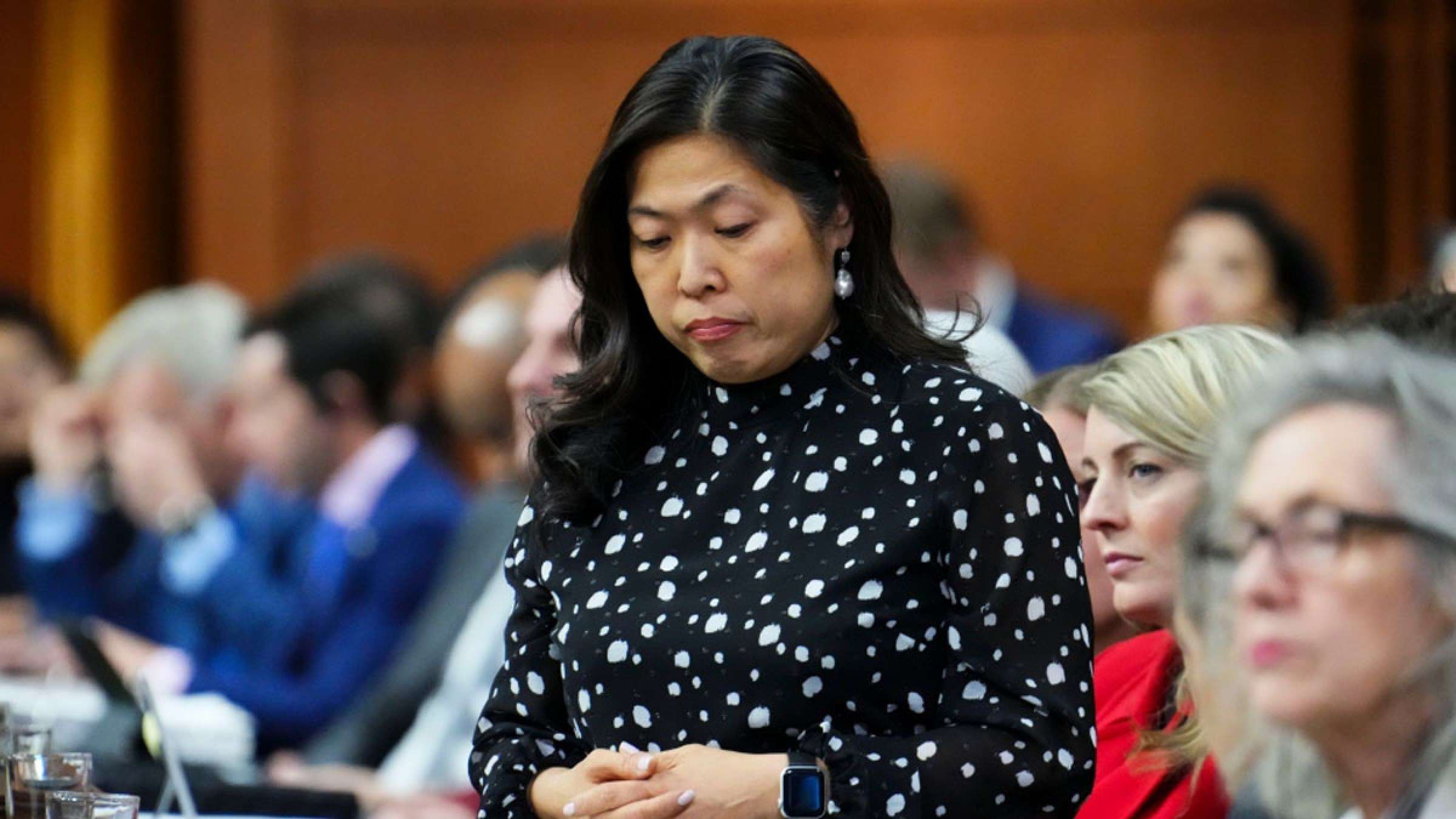 خبر-کانادا-مری-نگ-وزیر-تجارت-اعطای-قرارداد-به-دوست-قوانین-اخلاقی-زیر-پا خبر-کانادا-مری-نگ-وزیر-تجارت-اعطای-قرارداد-به-دوست-قوانین-اخلاقی-زیر-پا