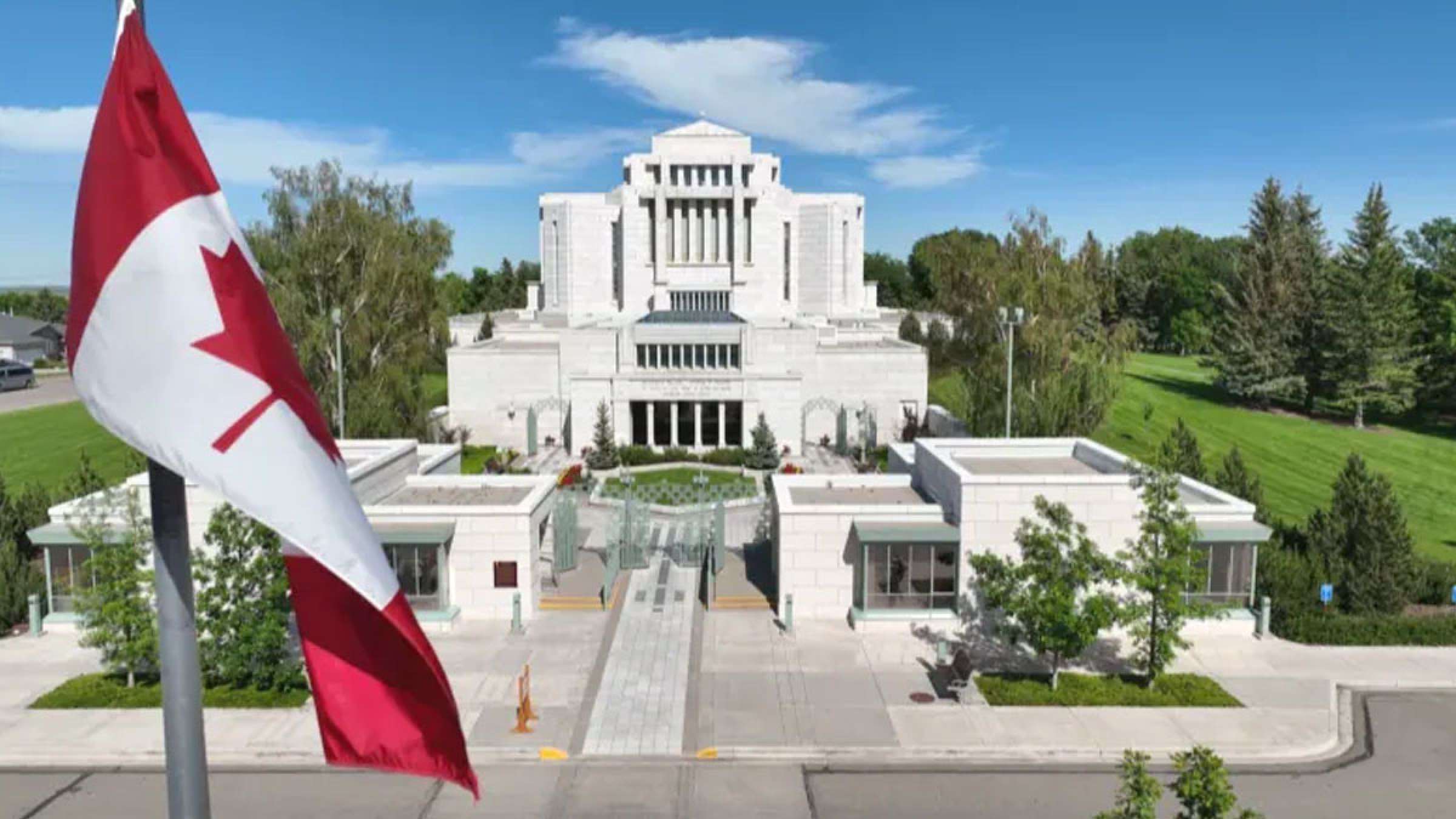 خبر-کانادا-کلیساهای-کانادایی-بیلیون-دلار-پول-بدون-مالیات-تحصیل-اندک-دانش-آموز-کشور-خارج