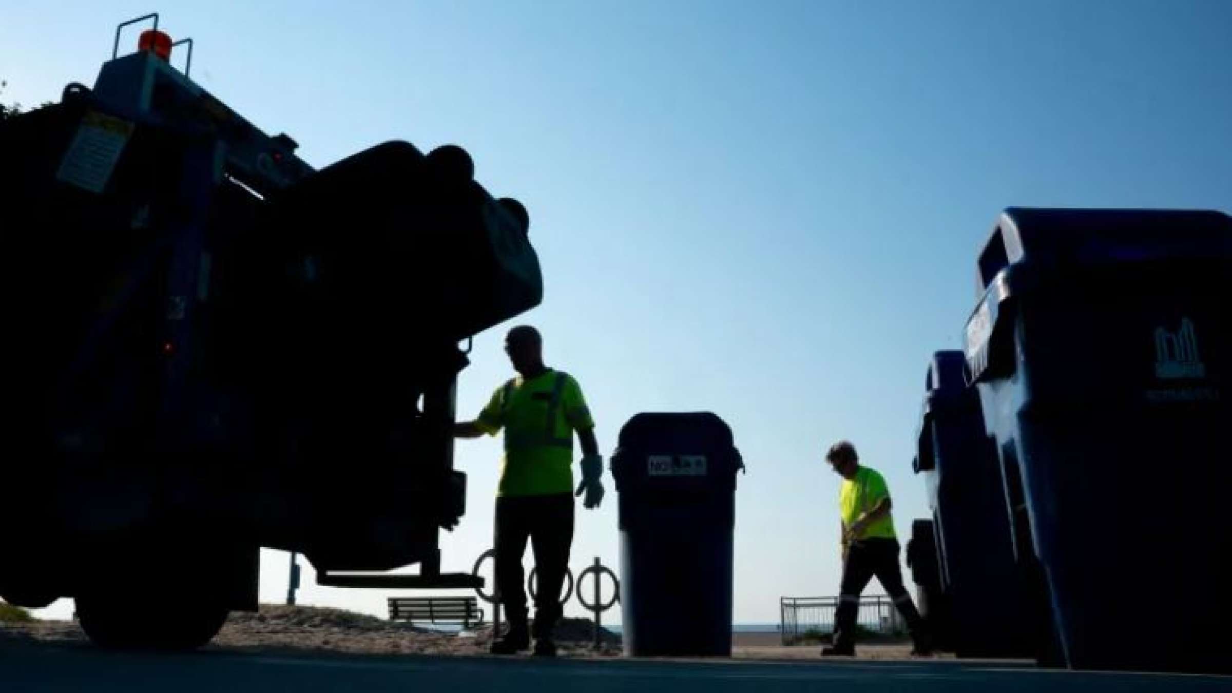 قانون-جدید-محل-دفن-زباله-در-اونتاریو-چه-می-‌گوید-چالش-‌های-قانون-جدید-محل-دفن- زباله-در-اونتاریو-چیست-این-قانون-چه-مشکلی-برای-تورنتو-ایجاد-می‌-کند