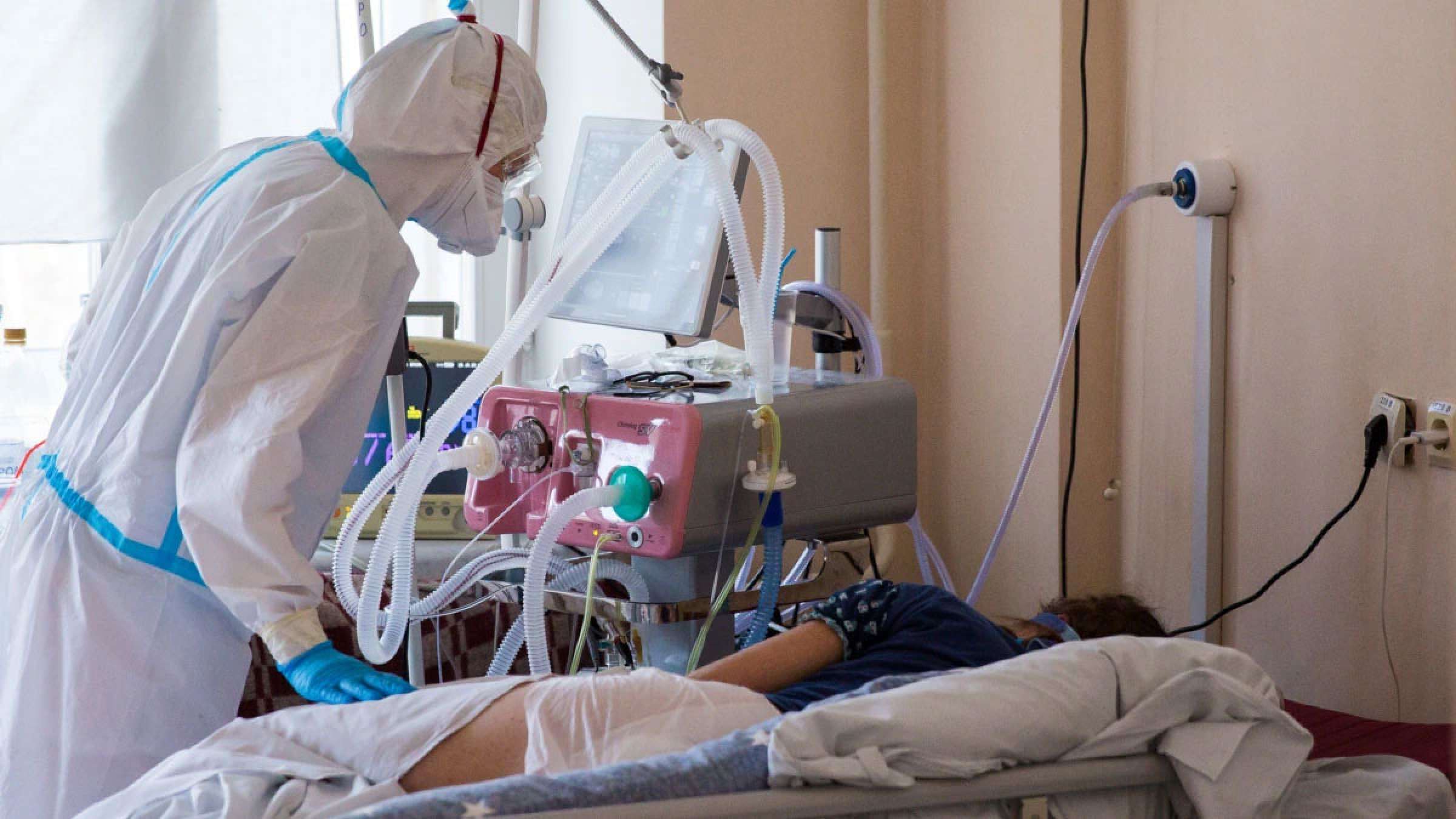 مطلب-کرونا-به-آنهایی-که-کرونای-شدید-می-گیرند-در-بیمارستان-دقیقا-چه-می-گذرد