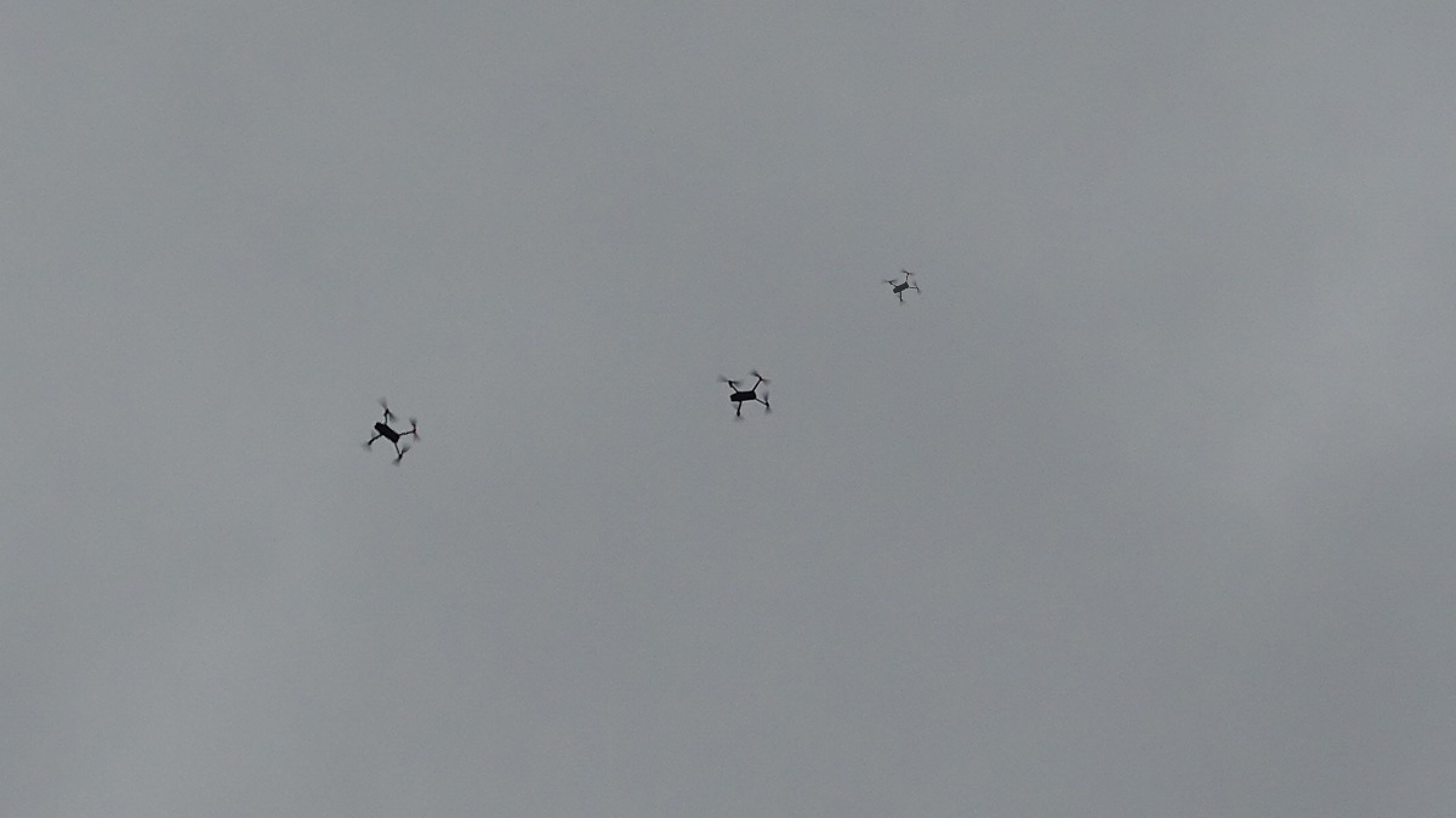 پرچم-تظاهرات-سی-و-پنج-هزار-نفری-تورنتو-حمایت-مردم-ایران-ریچموندهیل