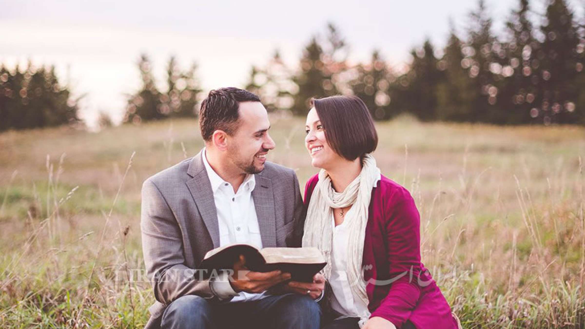 daee-forgiving-couple daee-forgiving-couple