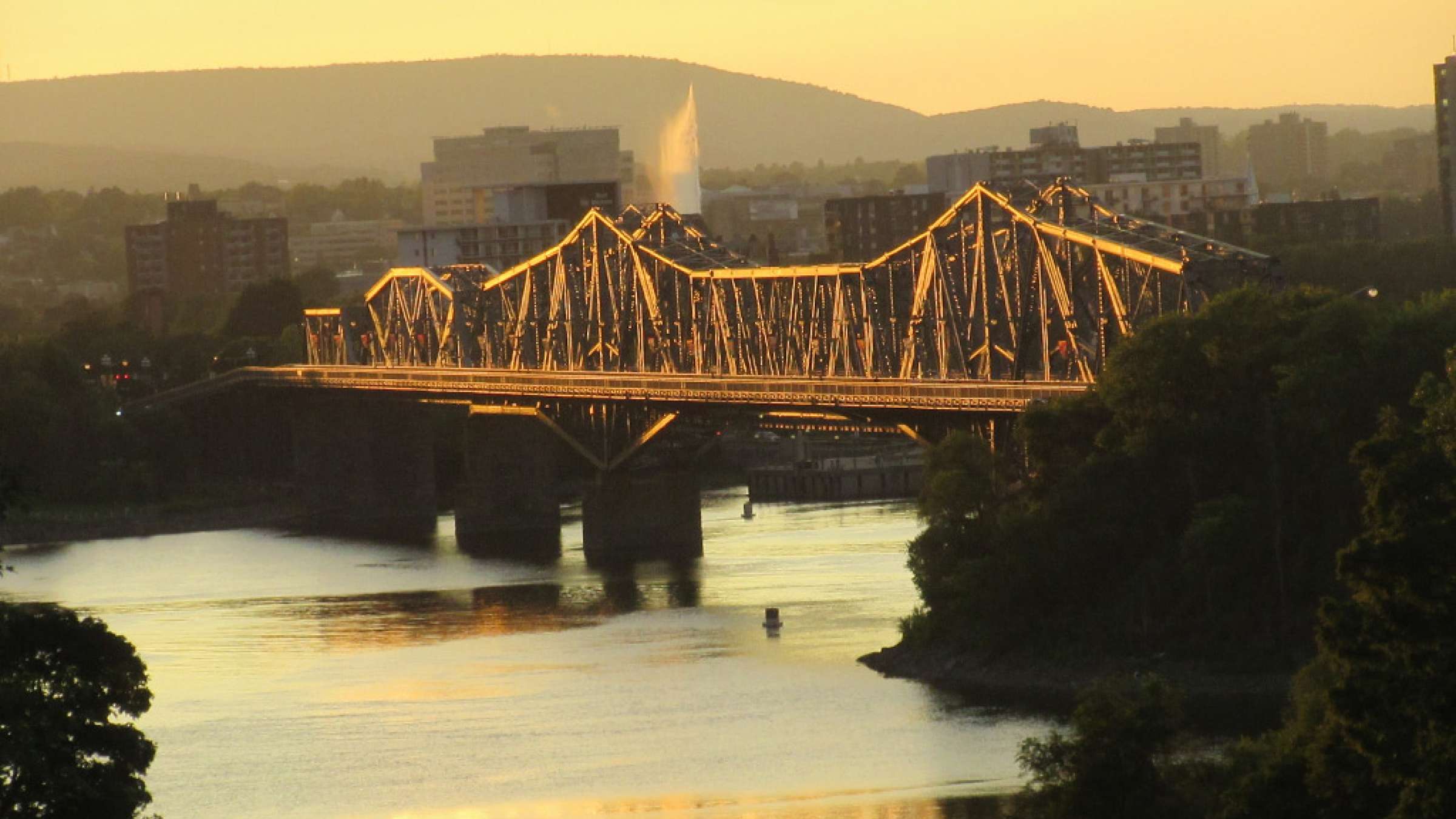 golmohammadi-ottawa-bridge