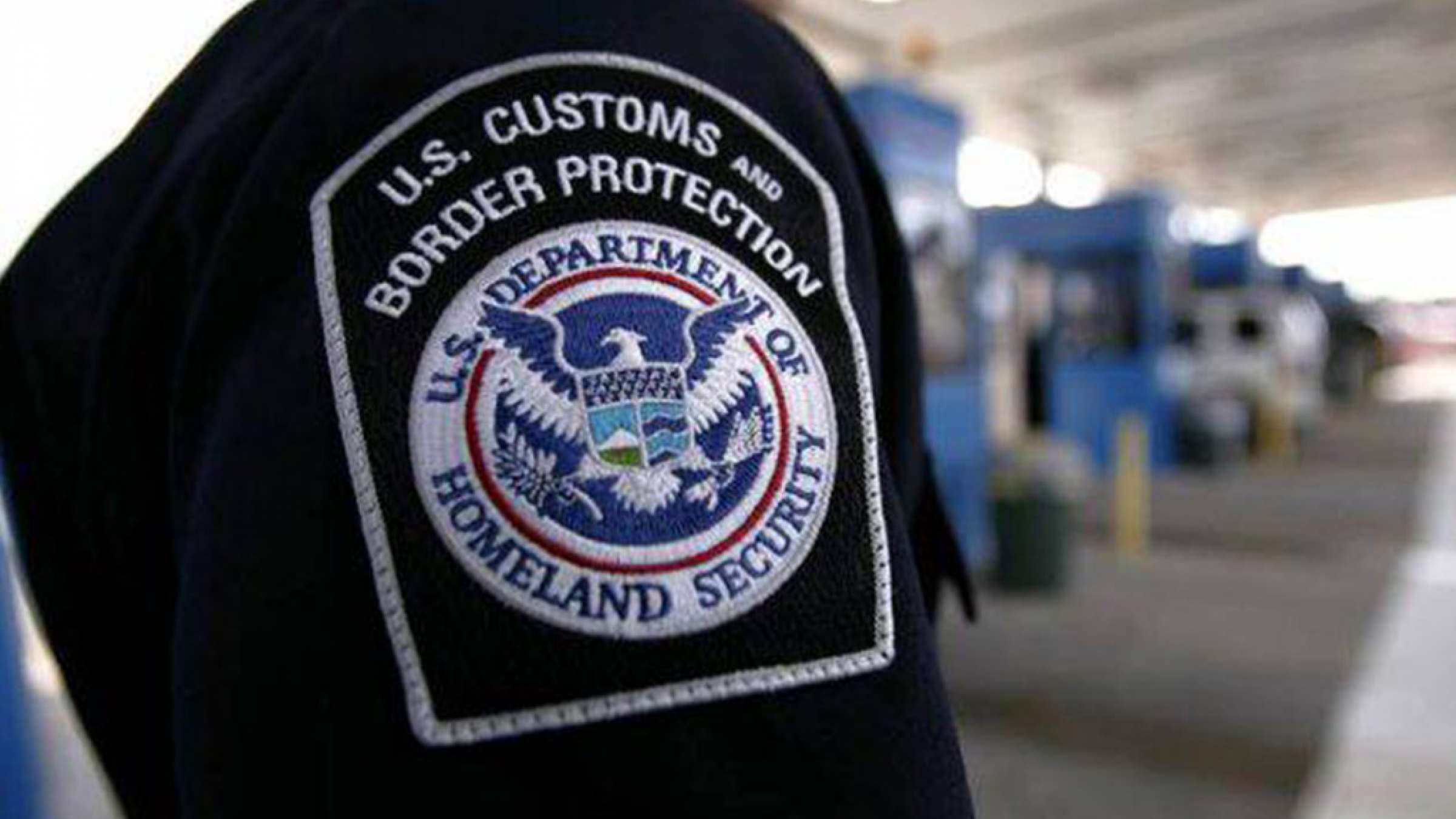 news-Canadian-woman-punches-American