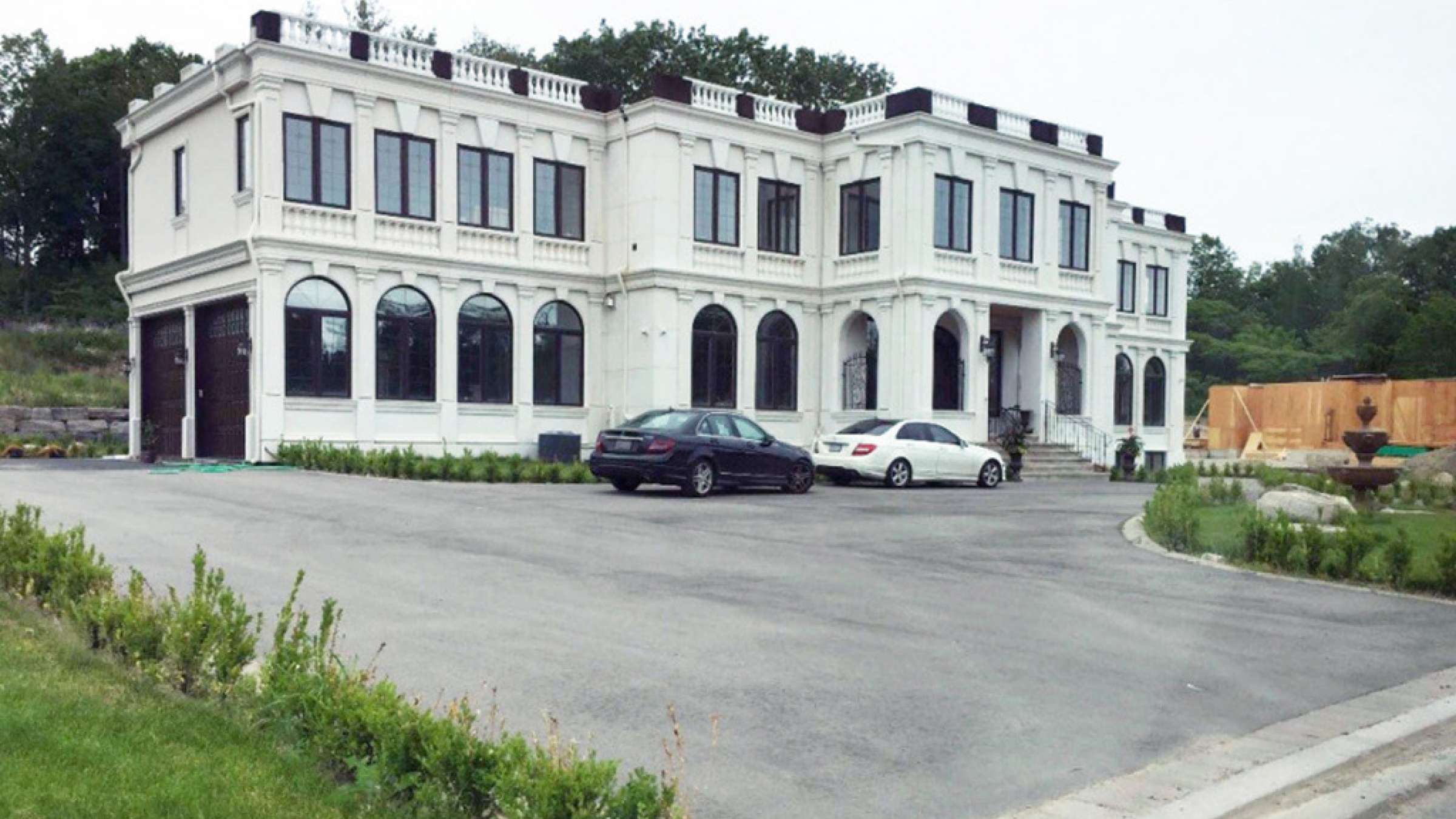 news-Iranian-Canada-gramian-8