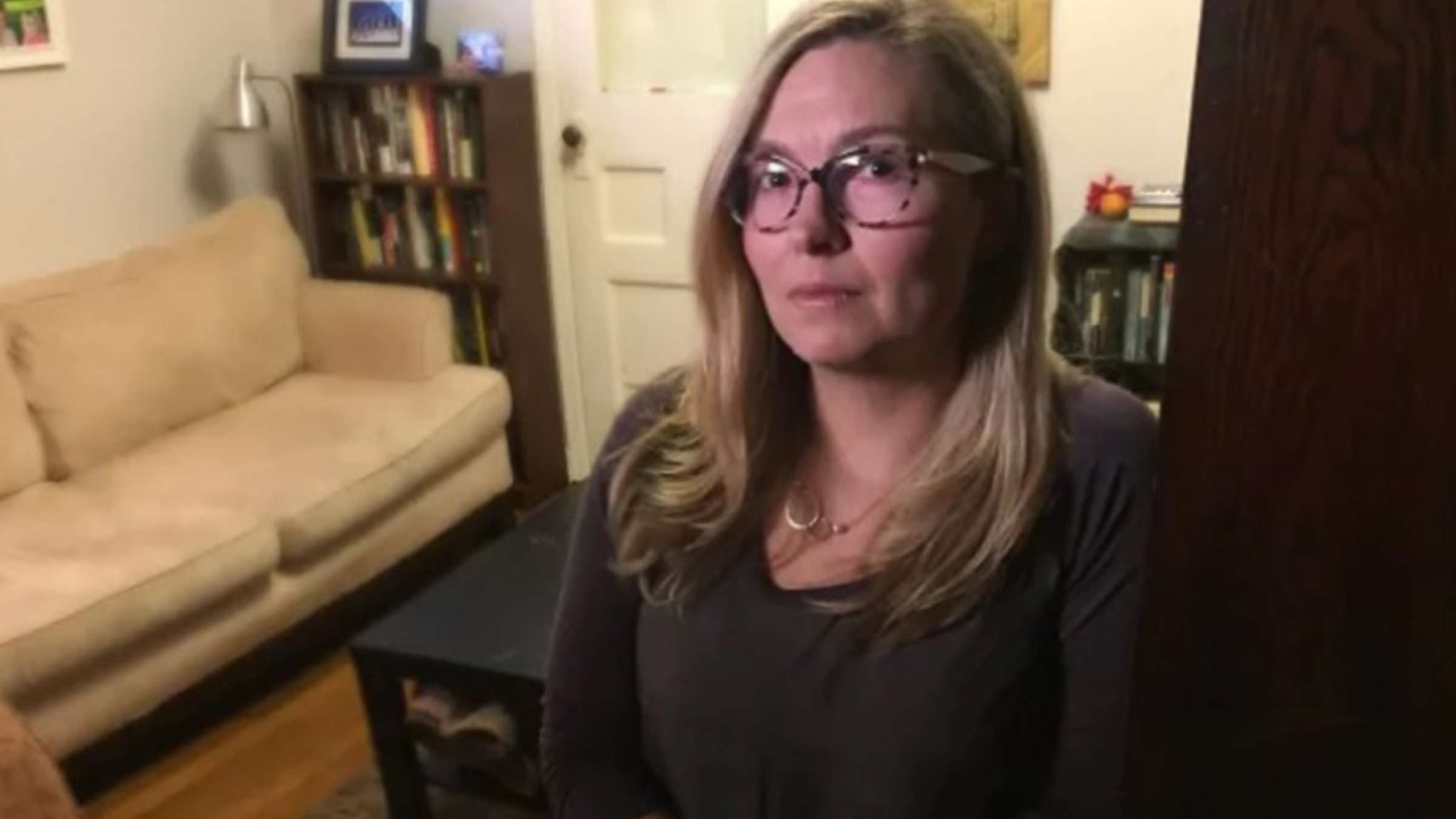 news-ekhraj-moalem-dost-pesar