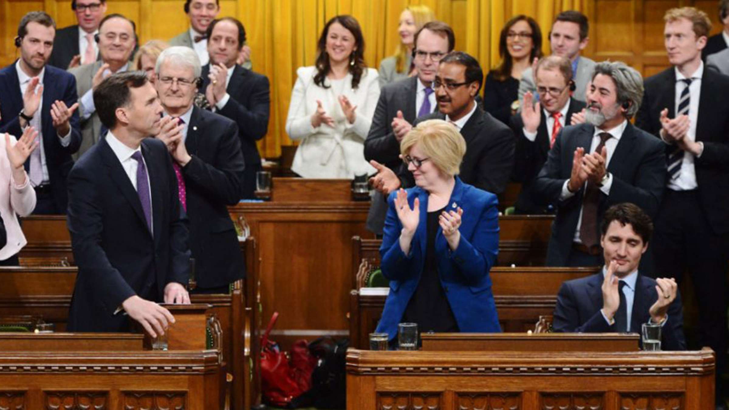 news-politics-budget-canada