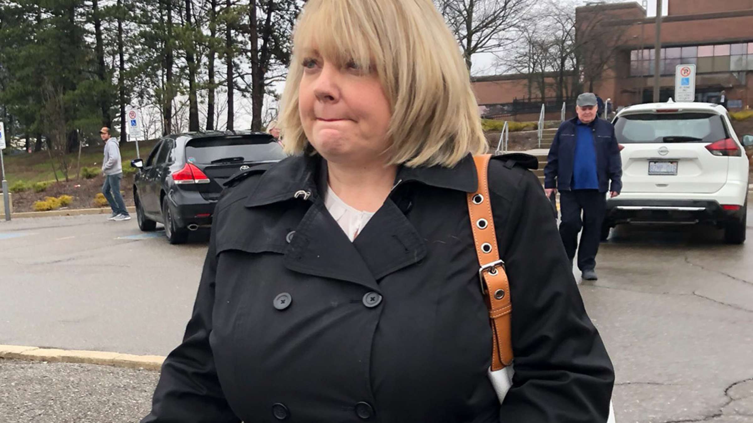 news-vakil-talagh-aroosi-jenifer