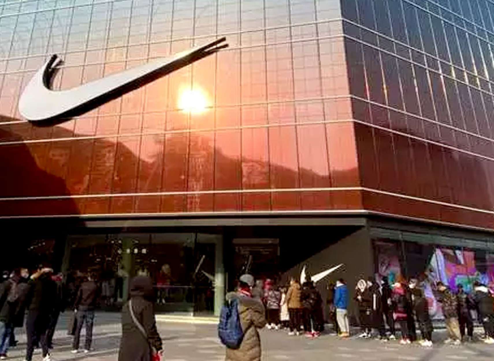 اخبار-آمریکا-مالیات-می-دهید-حداقل-۲۴-شرکت-غول-۷۷-بیلیون-دلار-درآمد-سال-ها-مالیات-نمی-دهند