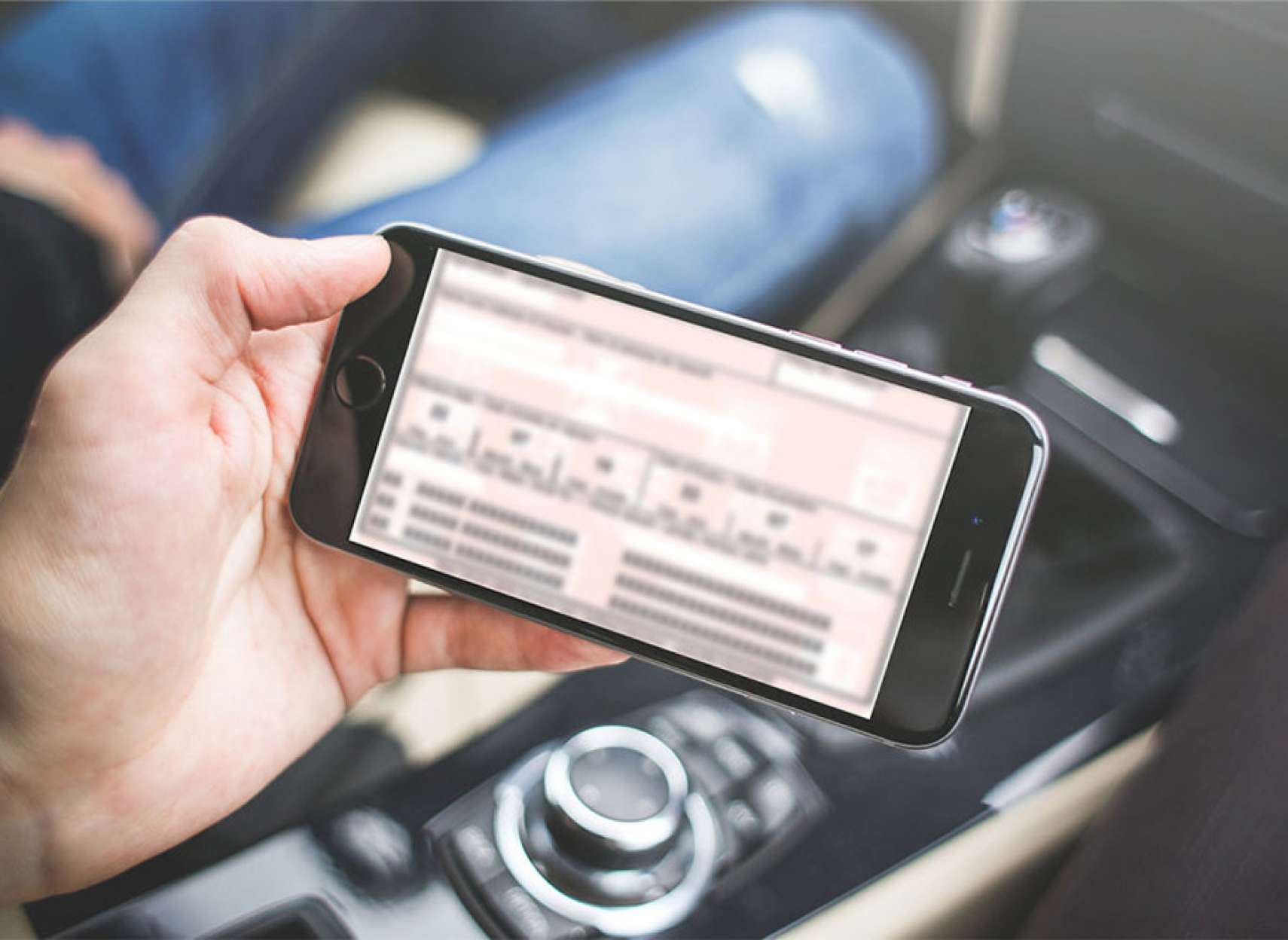 اخبار-تورنتو-برگه-صورتی‌رنگ-بیمه-ماشین-شما-دیجیتالی-می‌شود