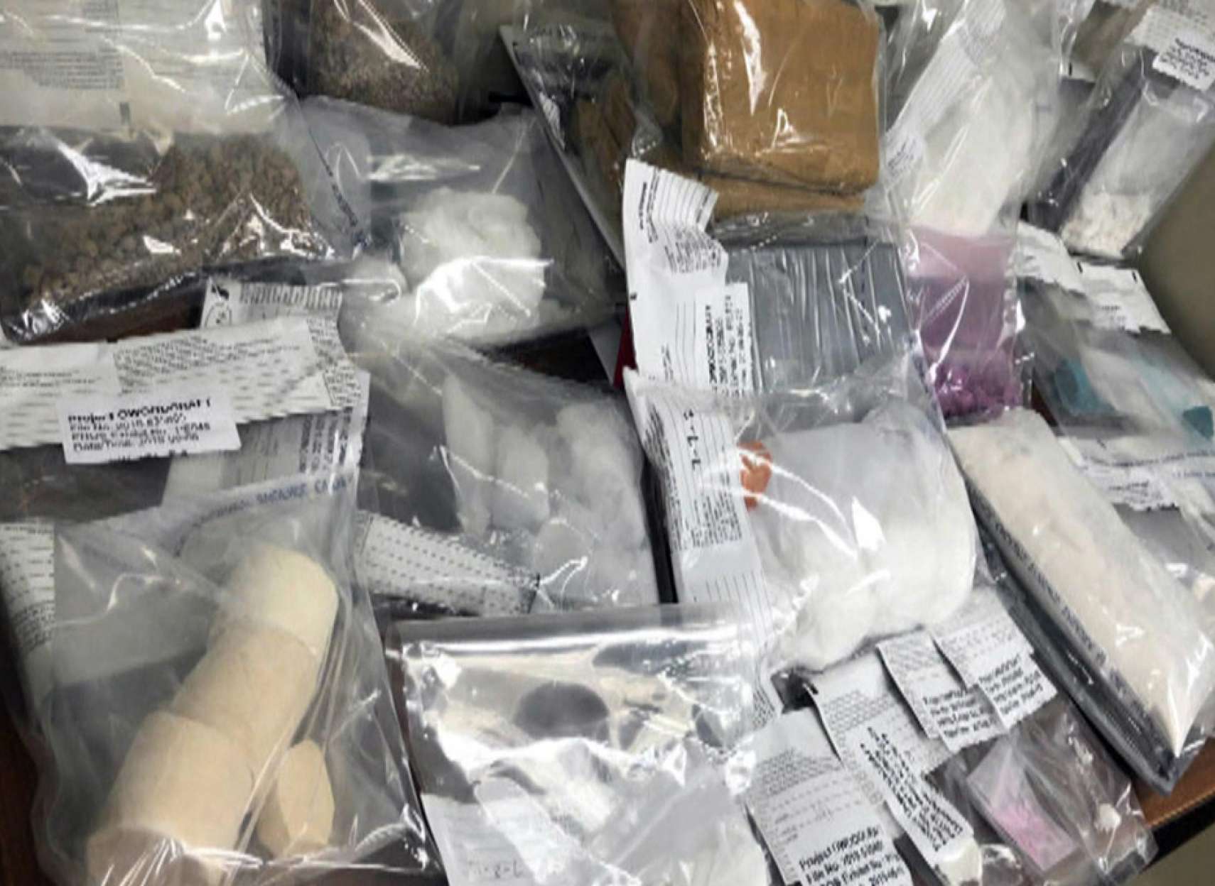 اخبار-تورنتو-دستگیری-باند-بزرگ-قاچاقچیان-و-کارمندان-شرکت-هواپیمایی-در-فرودگاه-تورنتو