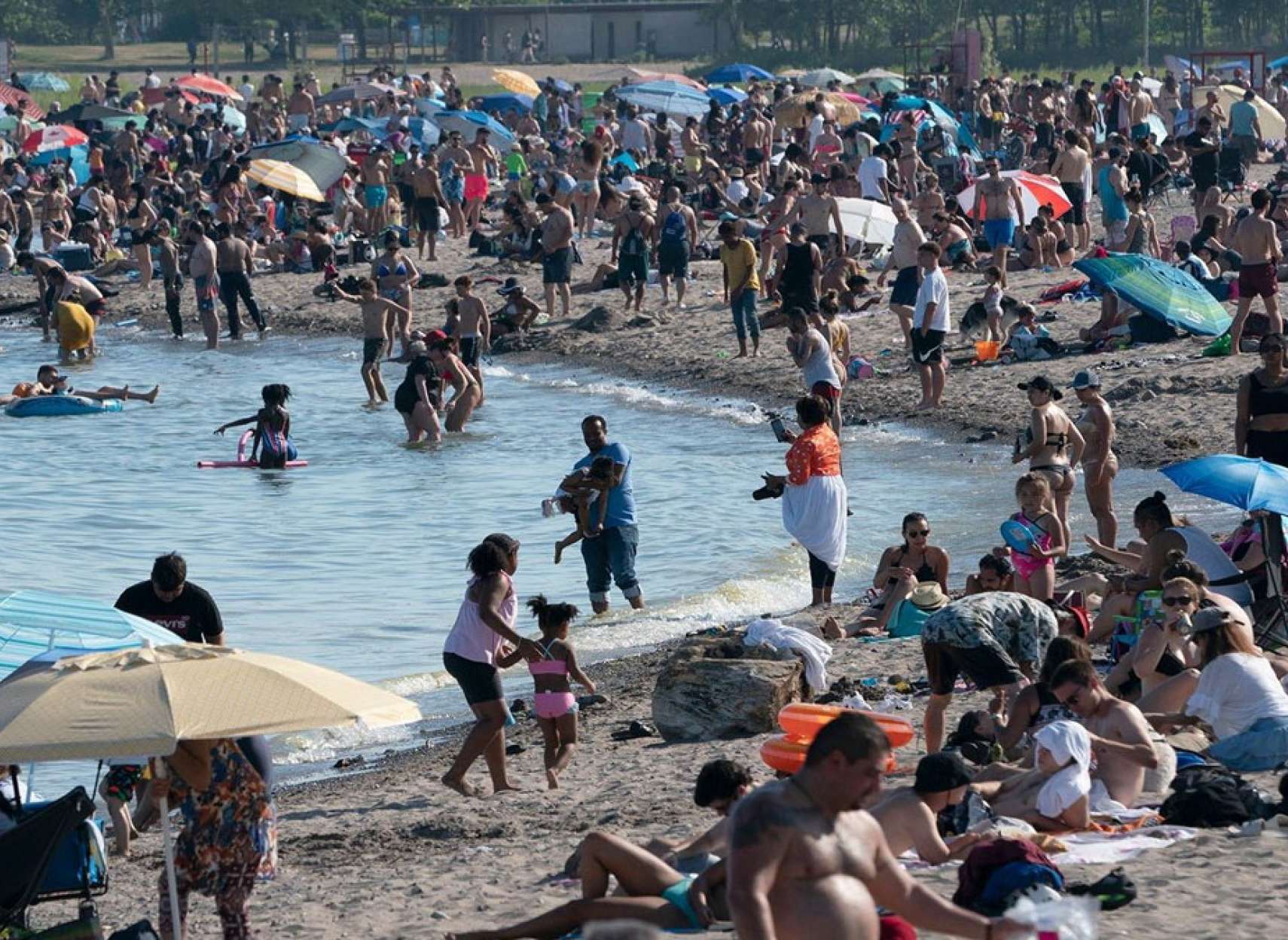 اخبار-تورنتو-عیش-و-نوش-در-سواحل-تورنتو-ممنوع