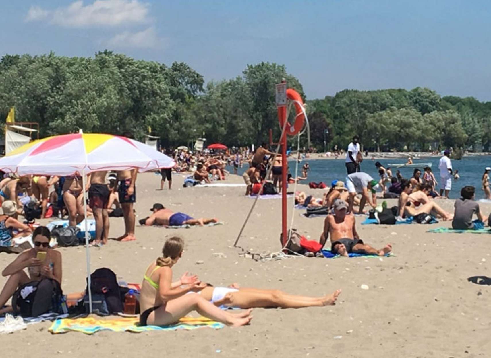 اخبار-تورنتو-هشدار-تورنتو-به-شیوع-اکولا-در-۴-ساحل-و-گرمای-۴۰-درجه-هجوم-مجدد-مردم-به-نیاگارا