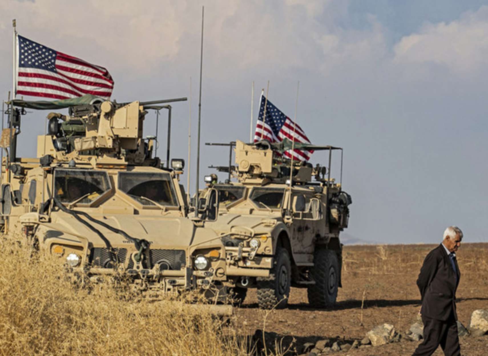 اخبار-جهان-آمریکا-ماهانه-30-میلیون-دلار-نفت-سوریه-را-می‌دزد