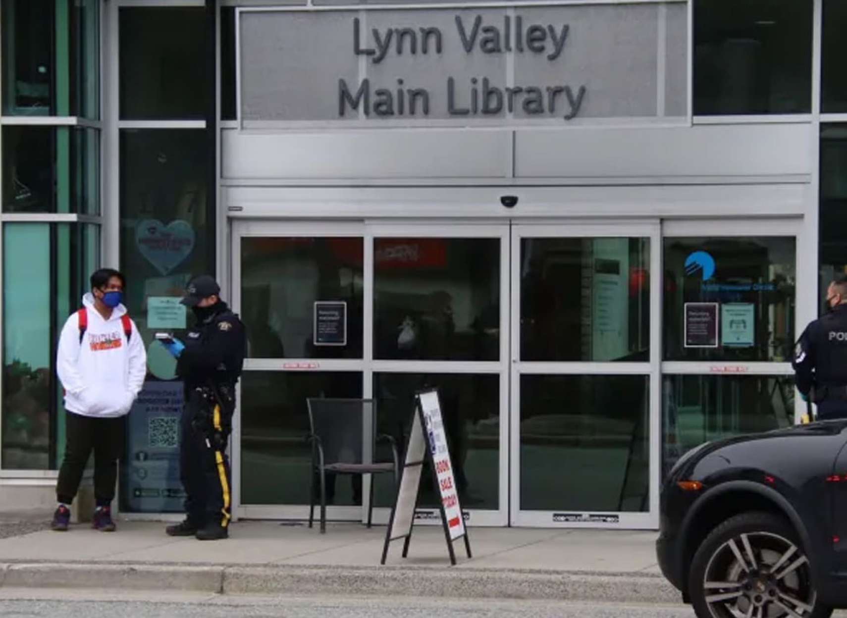 اخبار-ونکوور-چاقوکشی-در-کتابخانه-ونکوور-یک-کشته-و-۶-زخمی-گرفت