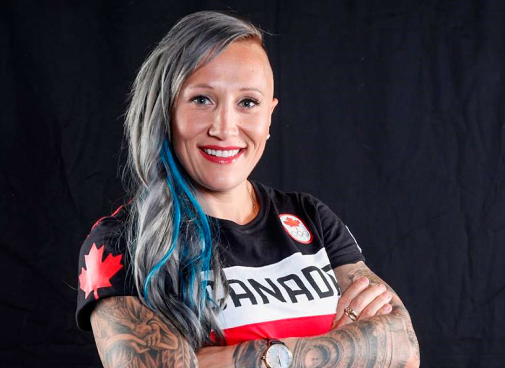 اخبار-کانادا-آیا-قهرمان-کانادا-با-پرچم-آمریکا-مسابقه-می‌دهد