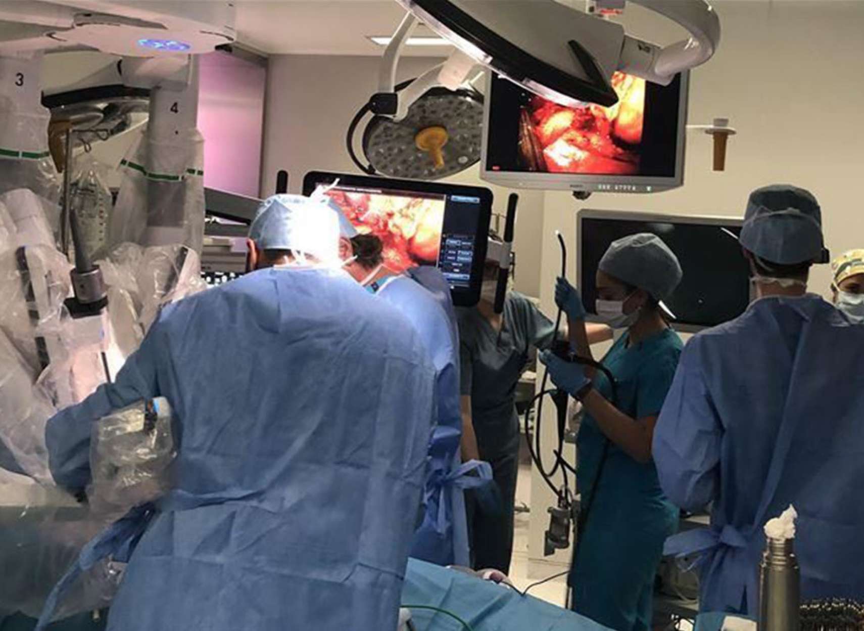 اخبار-کانادا-انجام-اولین-عمل-مغز-روبوتیکی-دنیا-در-کانادا