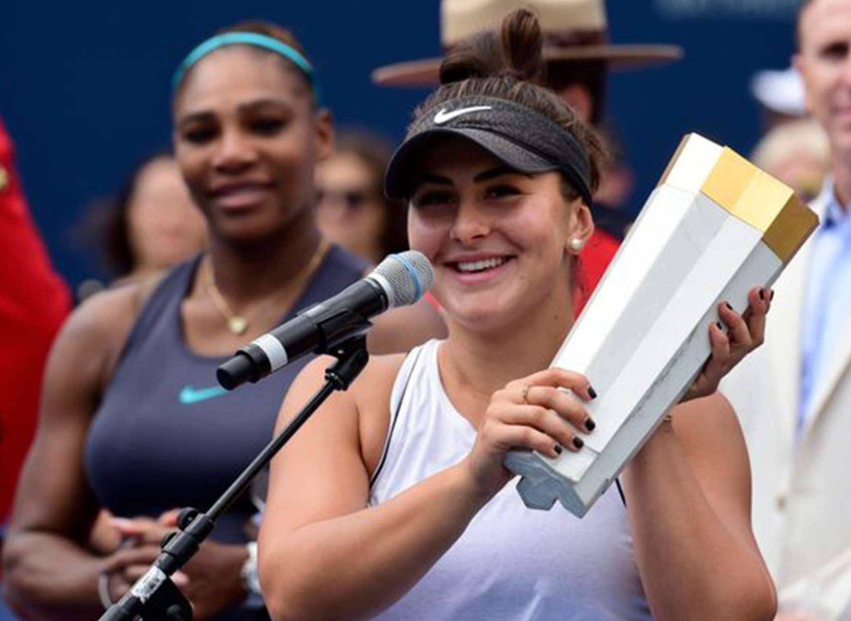 اخبار-کانادا-بیانکا-آندرسکو-تنیسور-کانادایی-قهرمان-راجرز-کاپ-زنان-شد