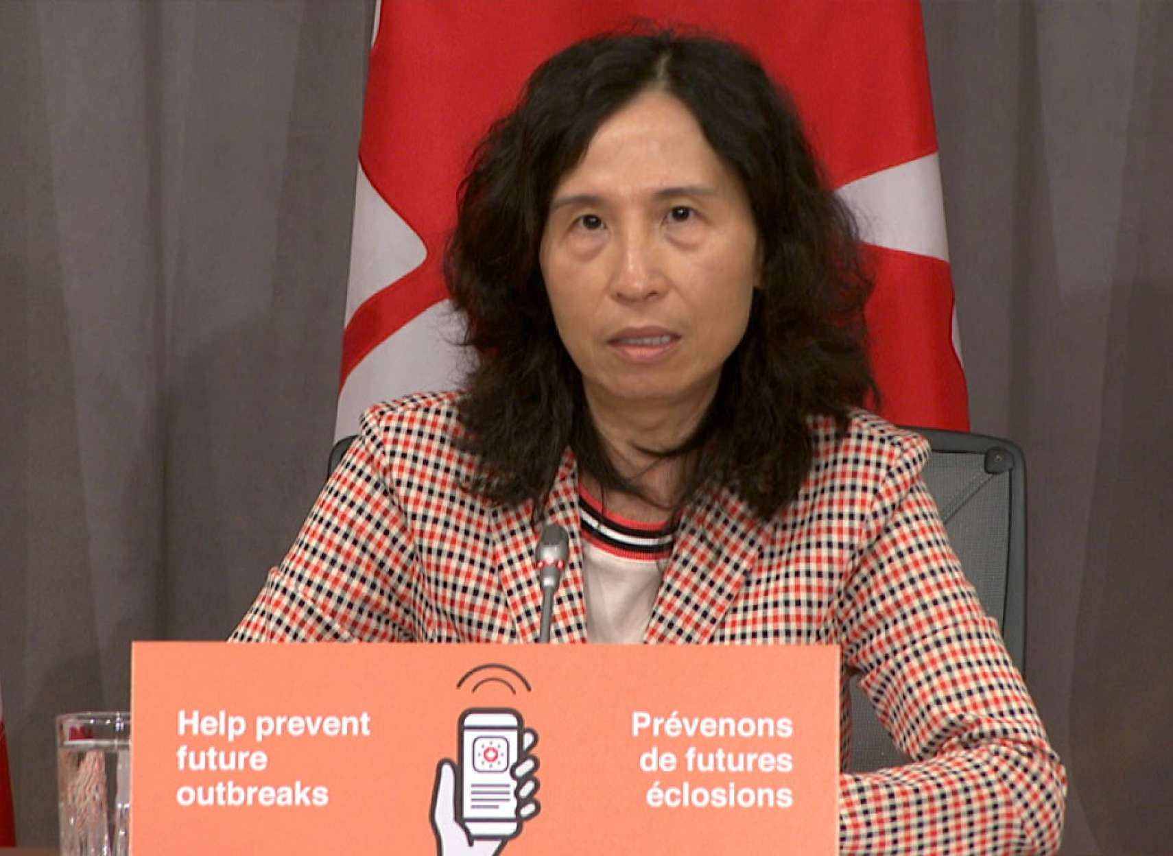 اخبار-کانادا-مدیر-ارشد-بهداشت-کانادا-ماسک-و-فاصله-اجتماعی-پس-از-واکسن-نیز-تا-۲-یا-۳-سال-آینده-با-ماست