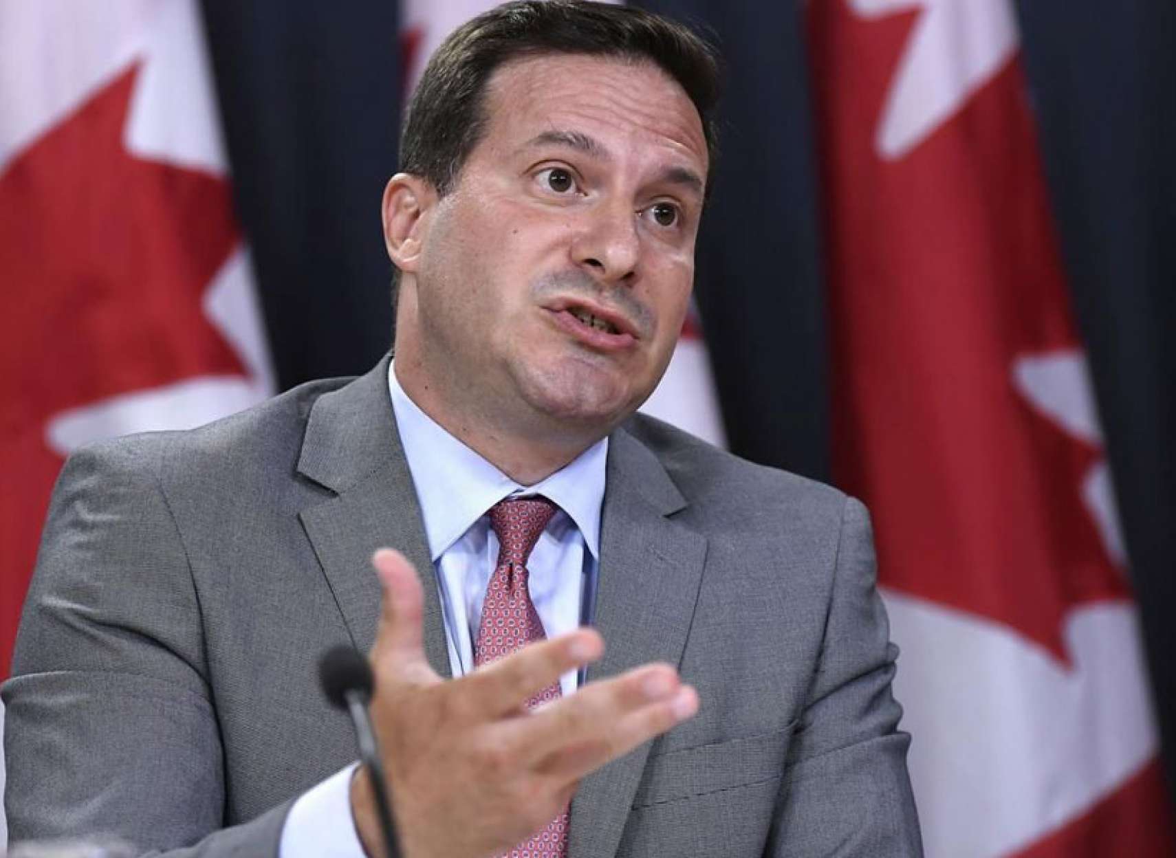 اخبار-کانادا-مهاجرت-اسپانسری-والدین-را-لغو-کرد