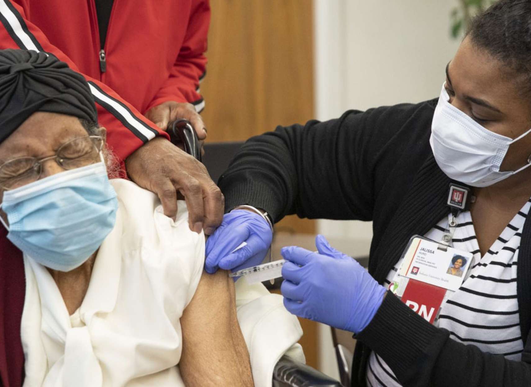 اخبار-کانادا-موج-سوم-کرونا-پیشتازی-انتاریو-کم-درآمدها-پزشکان-ببندید-تورنتو-سالمندان