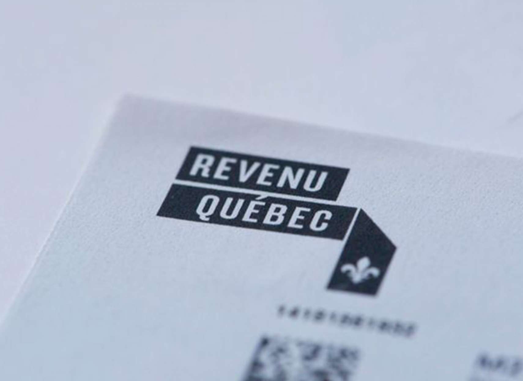 اخبار-کانادا-کارمندان-اداره-مالیات-کبک-هم-اطلاعات-مردم-را-فروختند-و-دستگیر-شدند