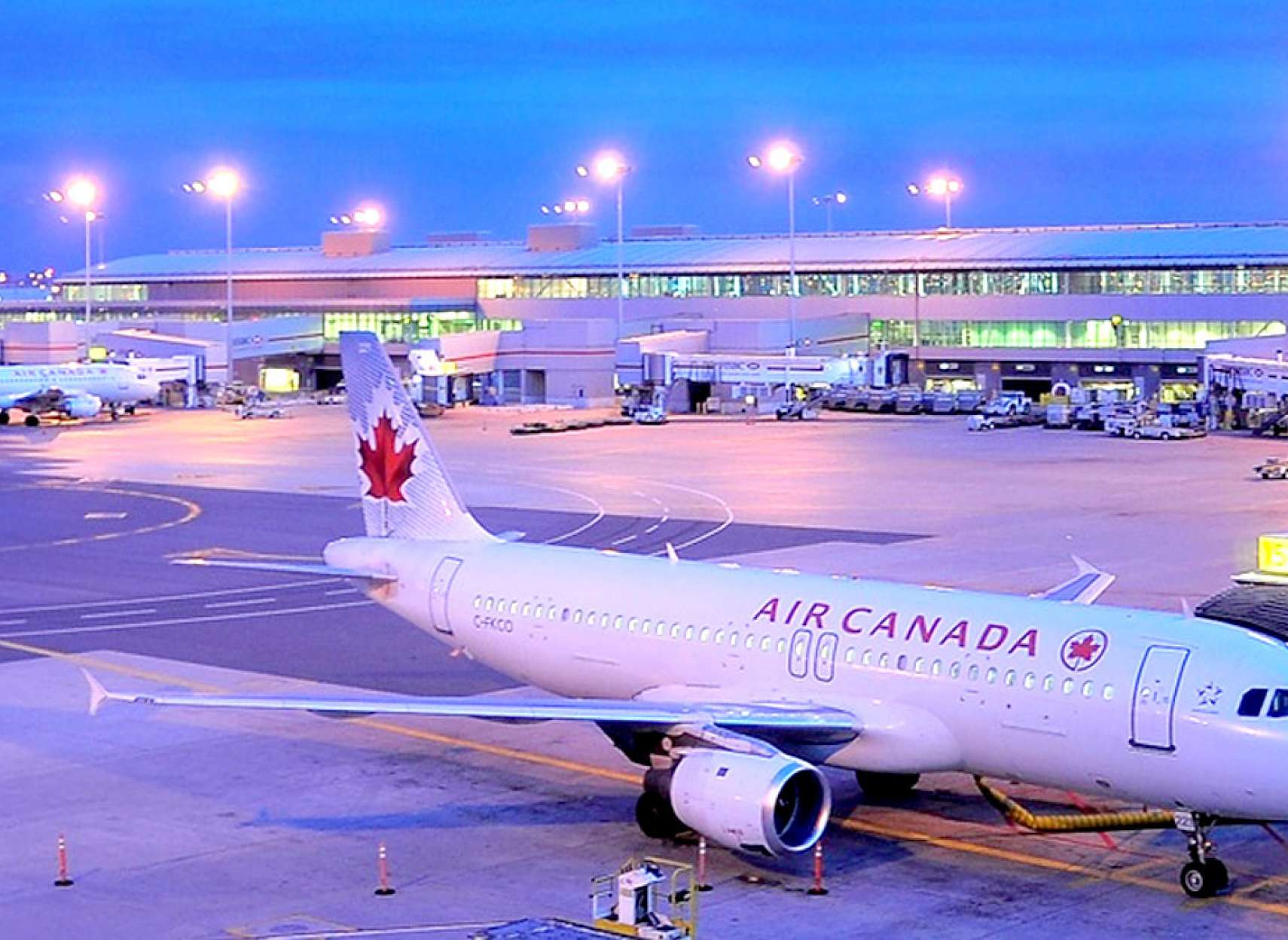 اخبار-کانادا-کلک‌-های-جدید-مسافران-در-فرودگاه-های-کانادا-برای-دور-زدن-هتل-۲۰۰۰-دلاری