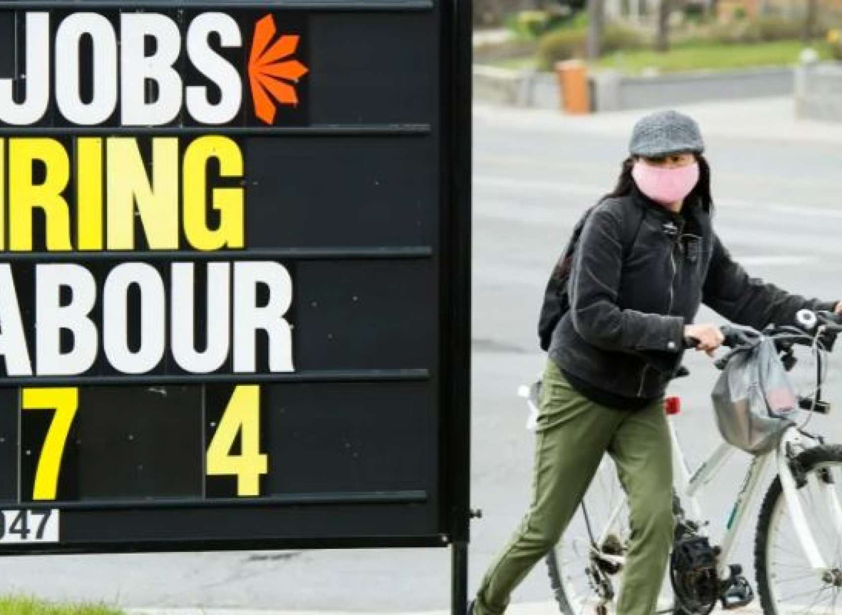 اشتغال- کانادا-تا-رسیدن-به-شرایط-پیش-از-کرونا-فاصله-دارد-اشتغال-زنان-جوان-و-نوجوان-بیشترین-آسیب-را-دیده-است