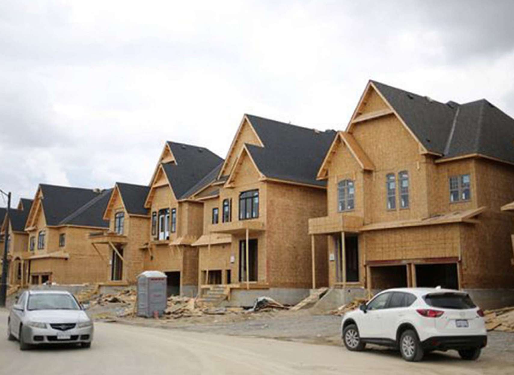 املاک-انواری-آيا-تاريخ-تکرار-مى-شود