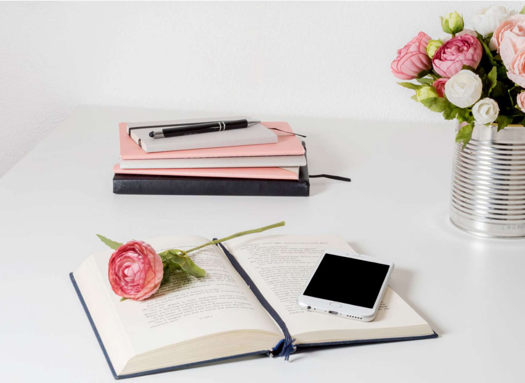 املاک-انواری-زندگی-در-فضای-حقیقی