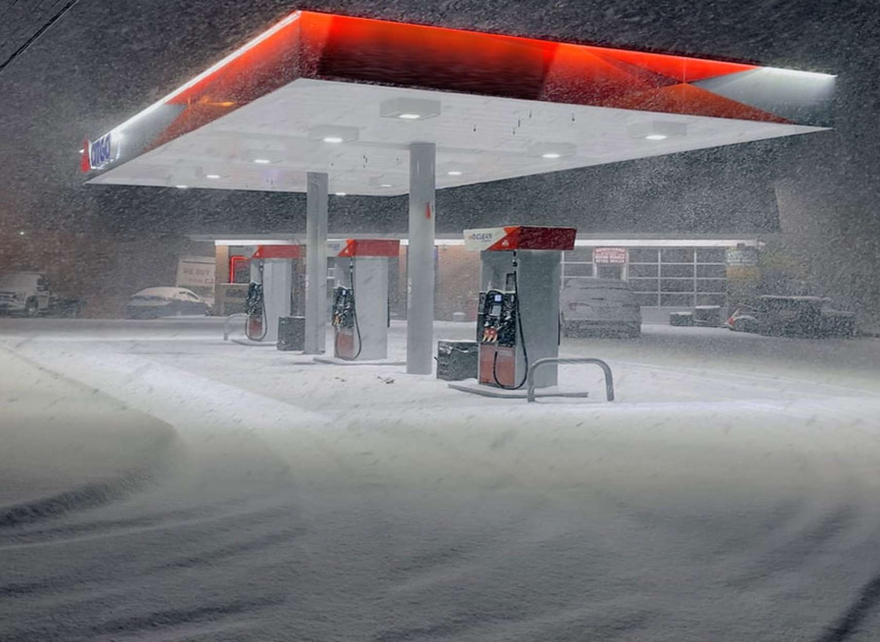 خبر-تورنتو-اعلان-وضعیت-اضطراری-سرمای-۳۰-تورنتو-بنزین-رکورد-۱۶۰-سنت-در-لیتر