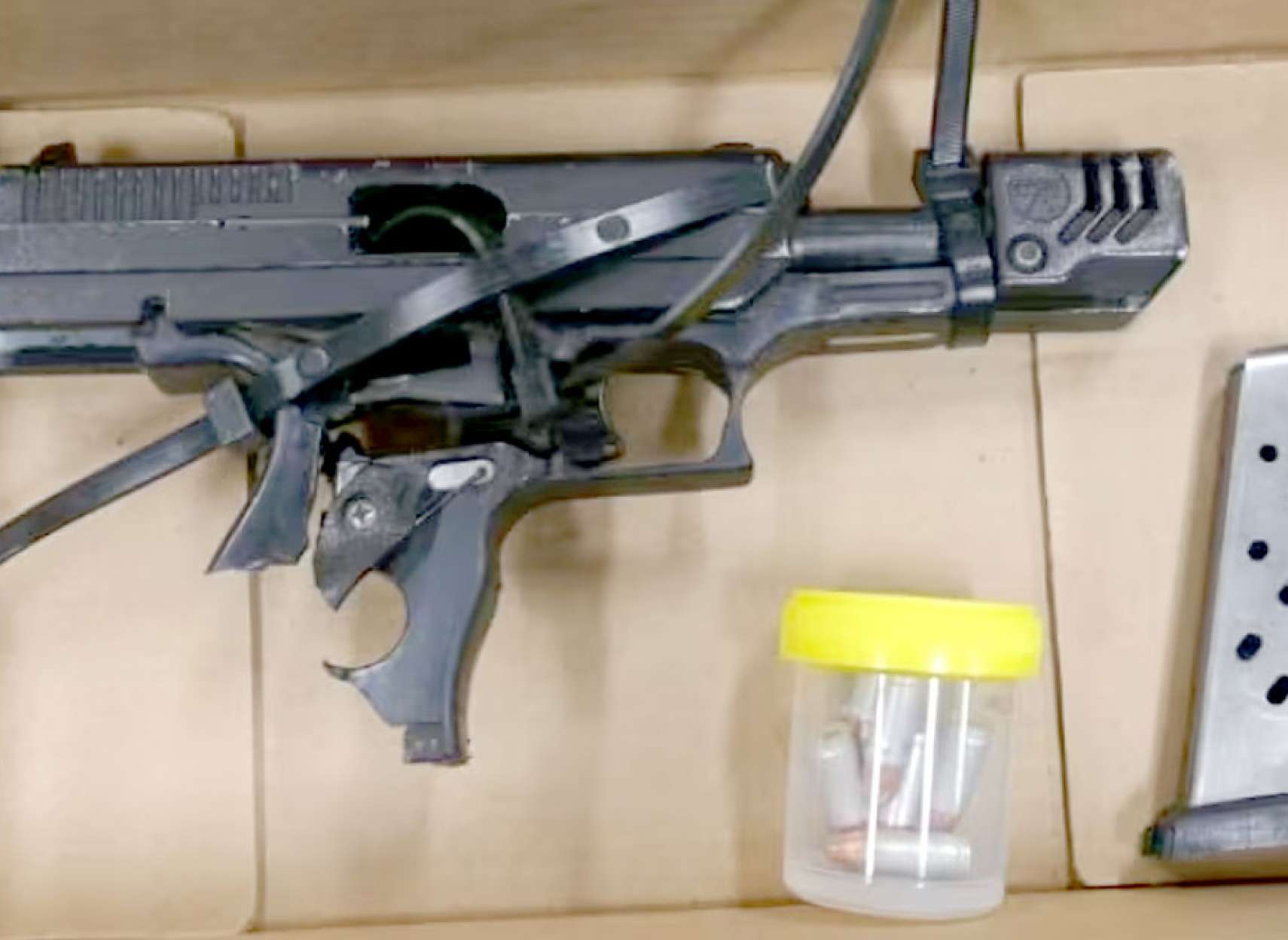 خبر-تورنتو-غوغای-نوجوانان-پلیس-۴-پسر-متهم-سرقت-مسلحانه-۱۳-میلیون-دلار-طلا-نقره-دستگیر