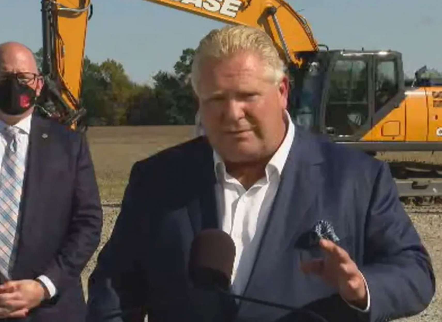 خبر-تورنتو-فورد-مهاجران-به-کانادا-را-صدقه-بگیر-سر-راه-نشین-نامید-و-معذرت-خواهی-نکرد