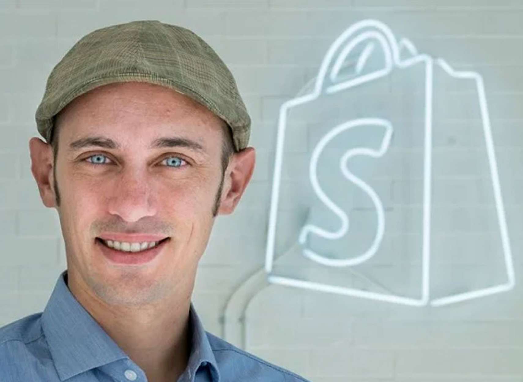 خبر-کانادا-اداره-مالیات-سوابق-۱۲۱۰۰۰-بیزینس-کانادایی-شاپی-فای-خواست-مبارز