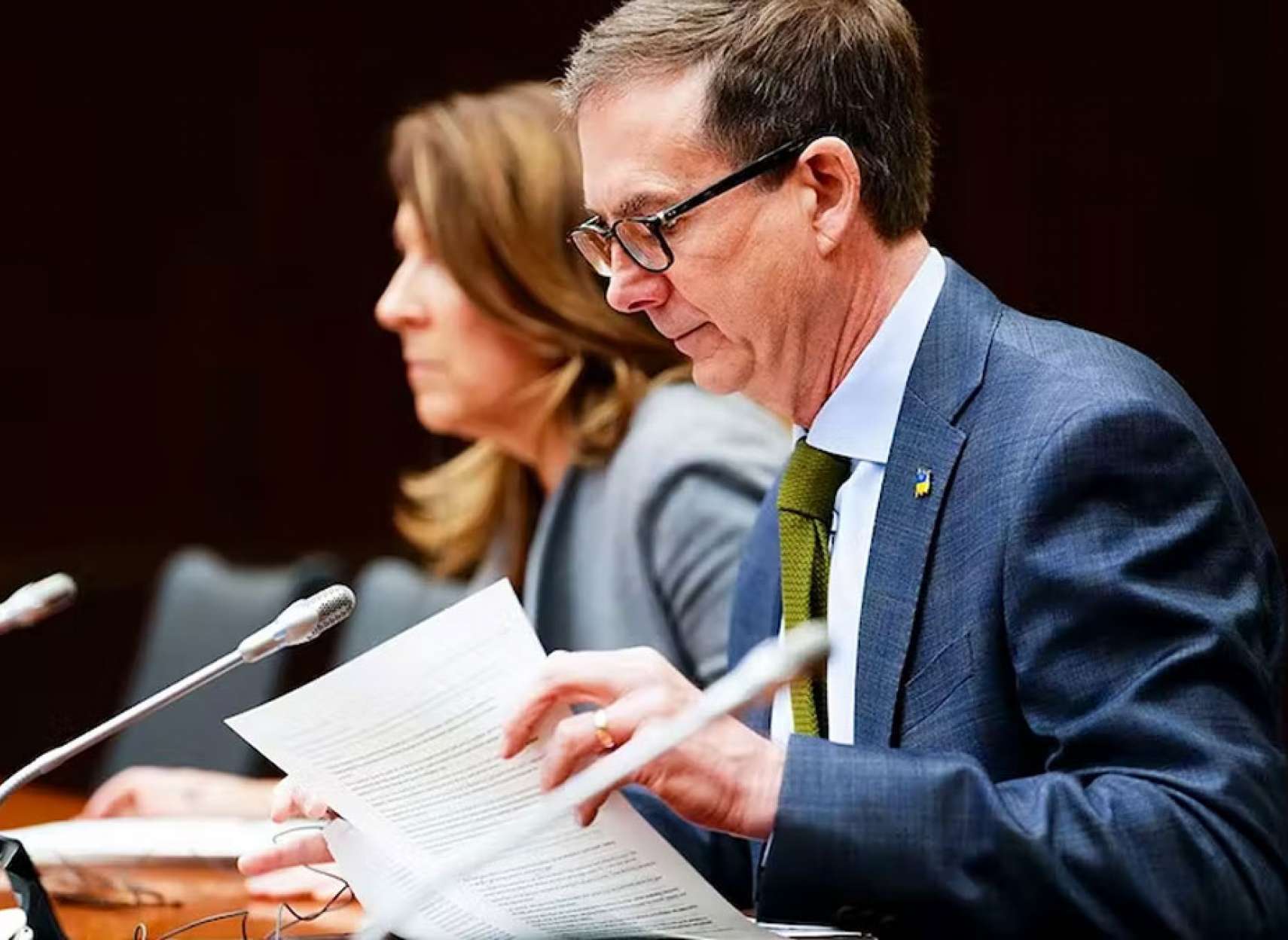 خبر-کانادا-برای-اولین-بار-تاریخ-سند-نگاه-جلسات-بانک-مرکزی-کانادا-بطور-تصادفی-منتشر-۵-نکته-کلیدی