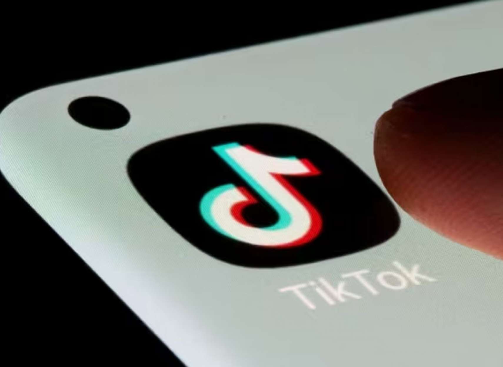 خبر-کانادا-دولت-استفاده-از-تیک-تاک-تلفن-همراه-دولتی-ممنوع-کرد-شاید-کل-کشور